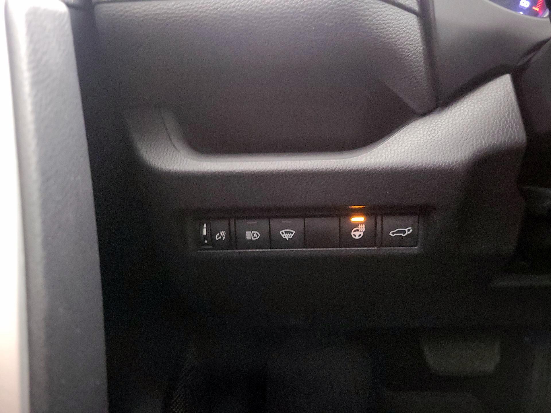 Thumbnail: 2021 Toyota RAV4 - 13