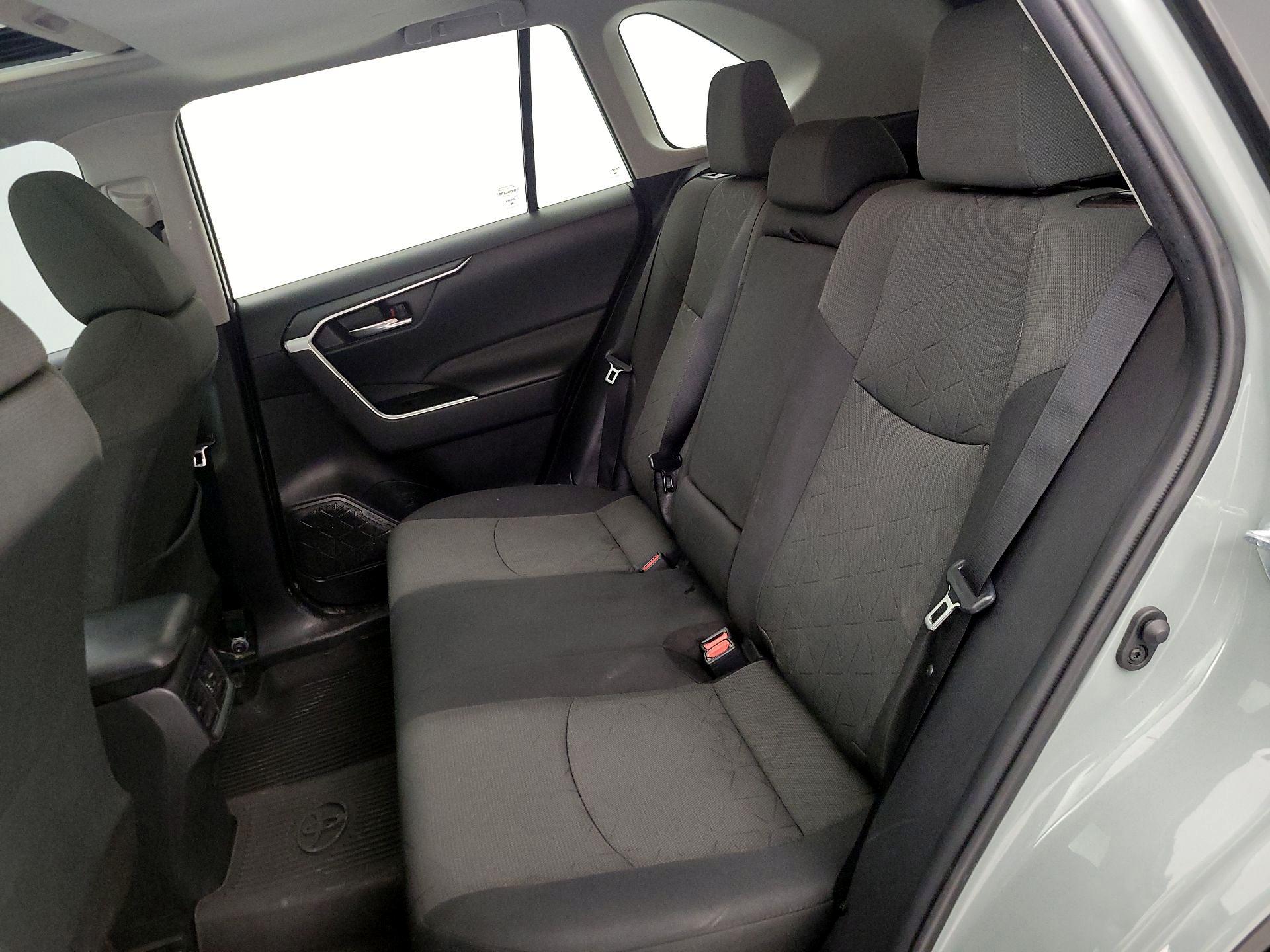 Thumbnail: 2021 Toyota RAV4 - 20