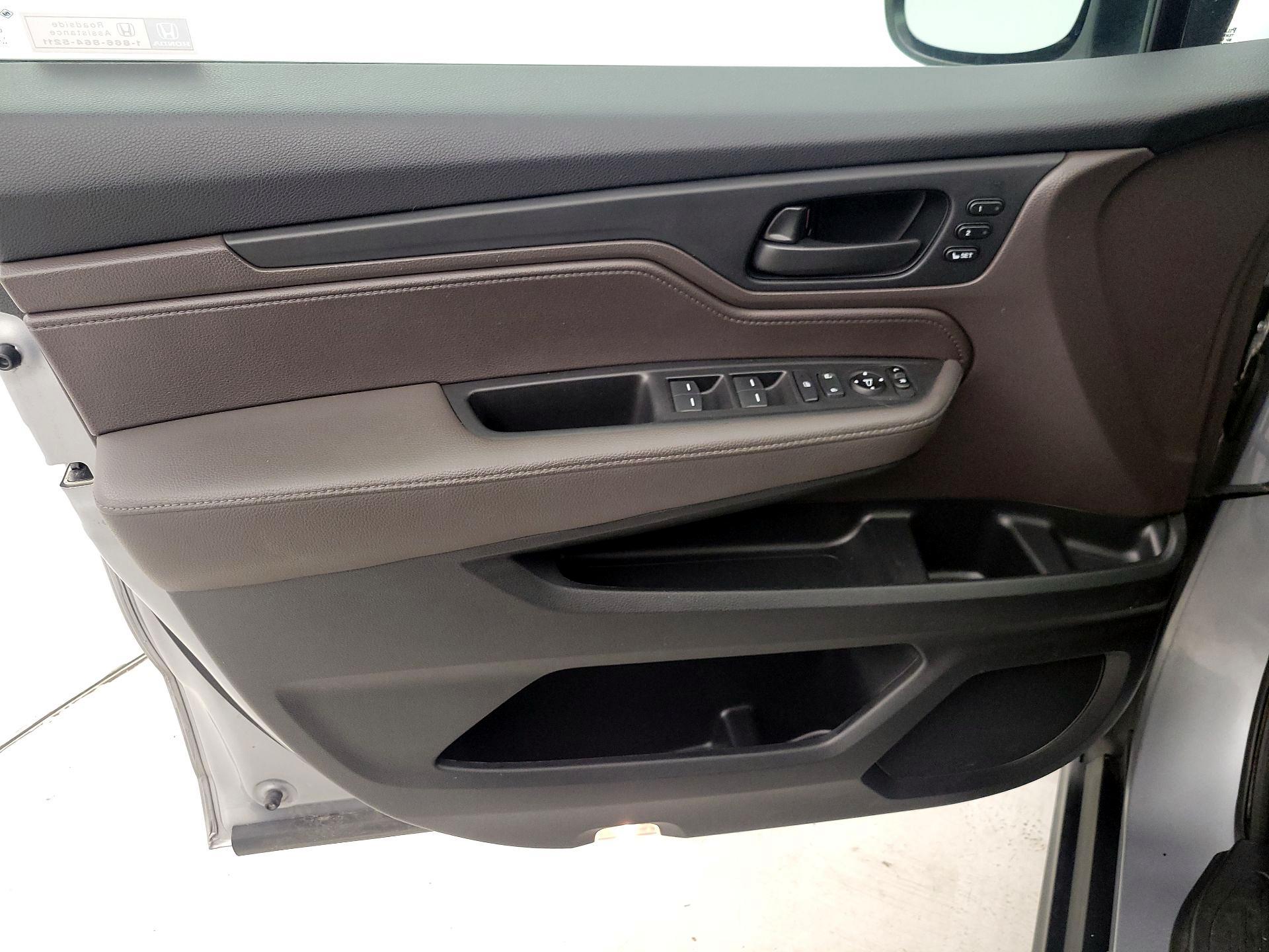 Thumbnail: 2020 Honda Odyssey - 12