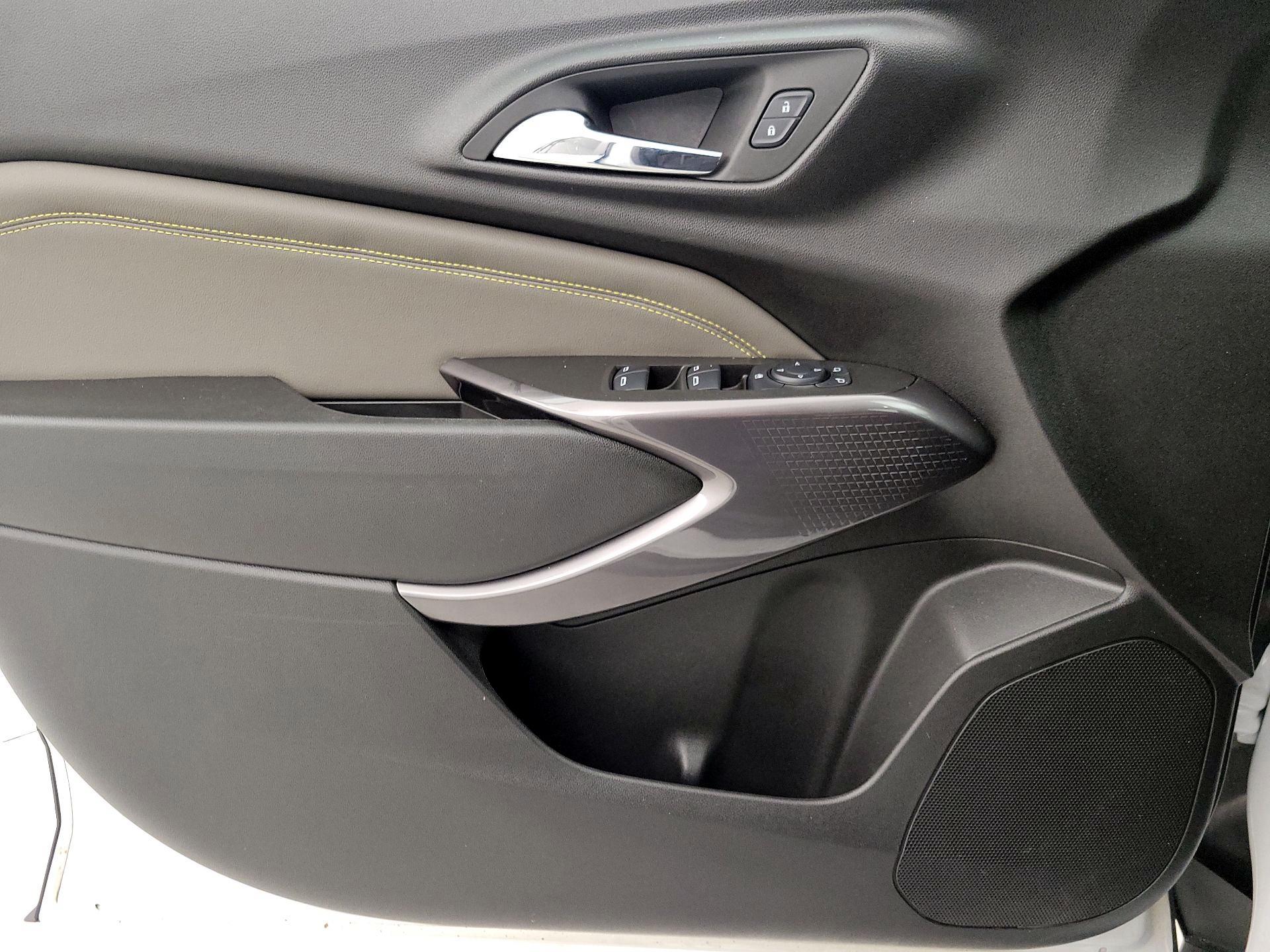 Thumbnail: 2025 Chevrolet Trax - 12