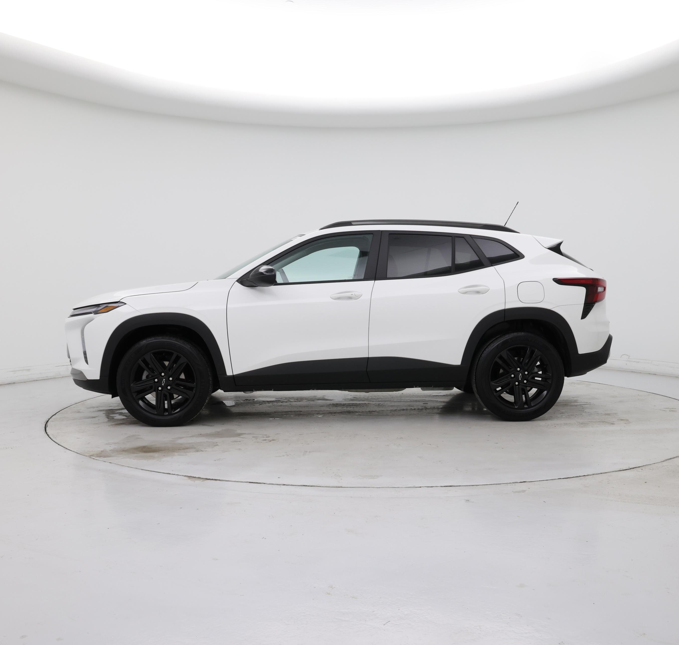 Thumbnail: 2025 Chevrolet Trax - 3