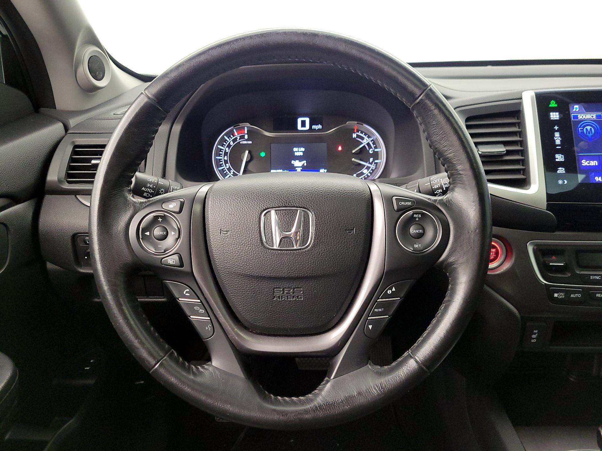 Thumbnail: 2016 Honda Pilot - 10