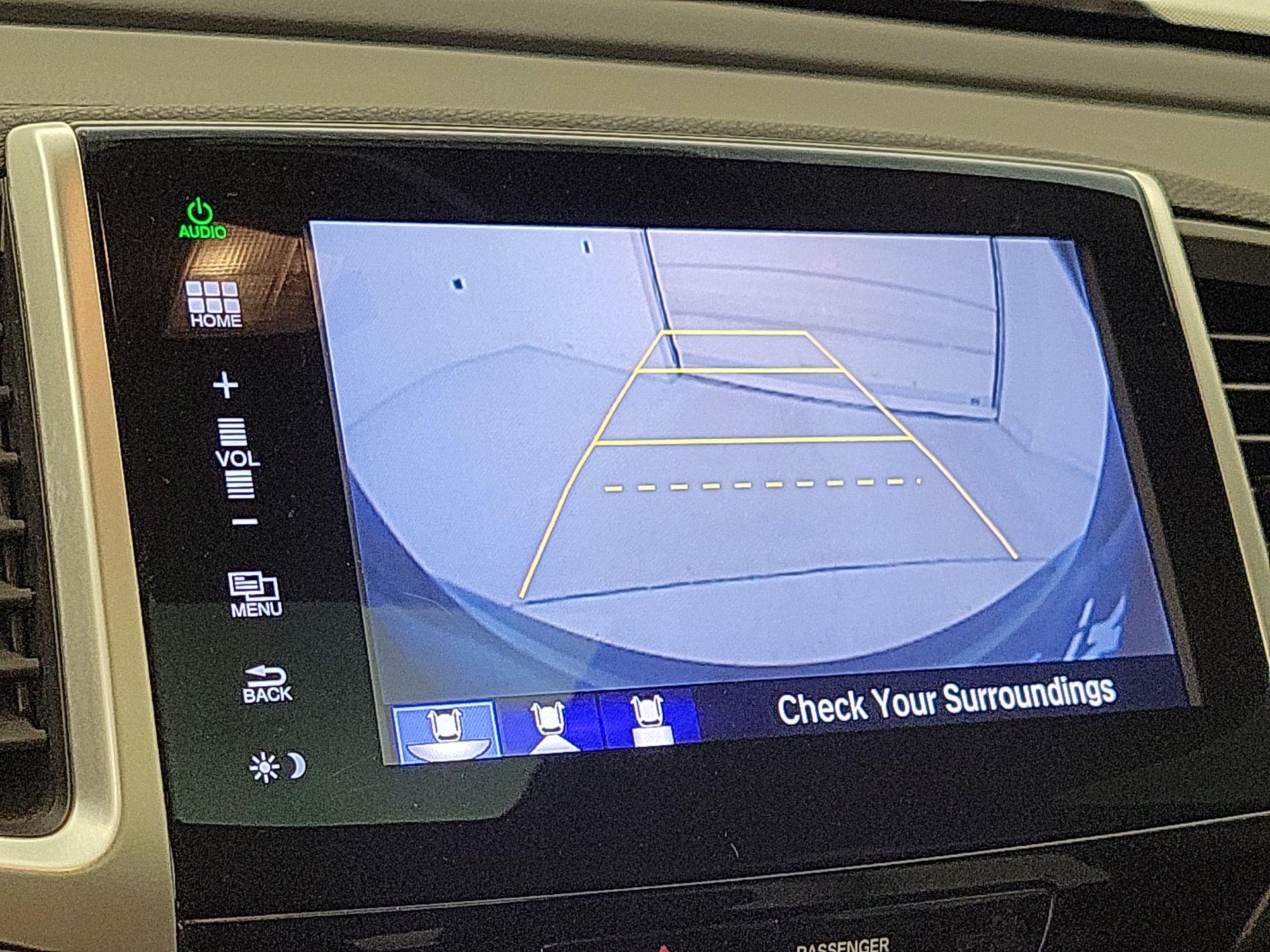 Thumbnail: 2016 Honda Pilot - 14