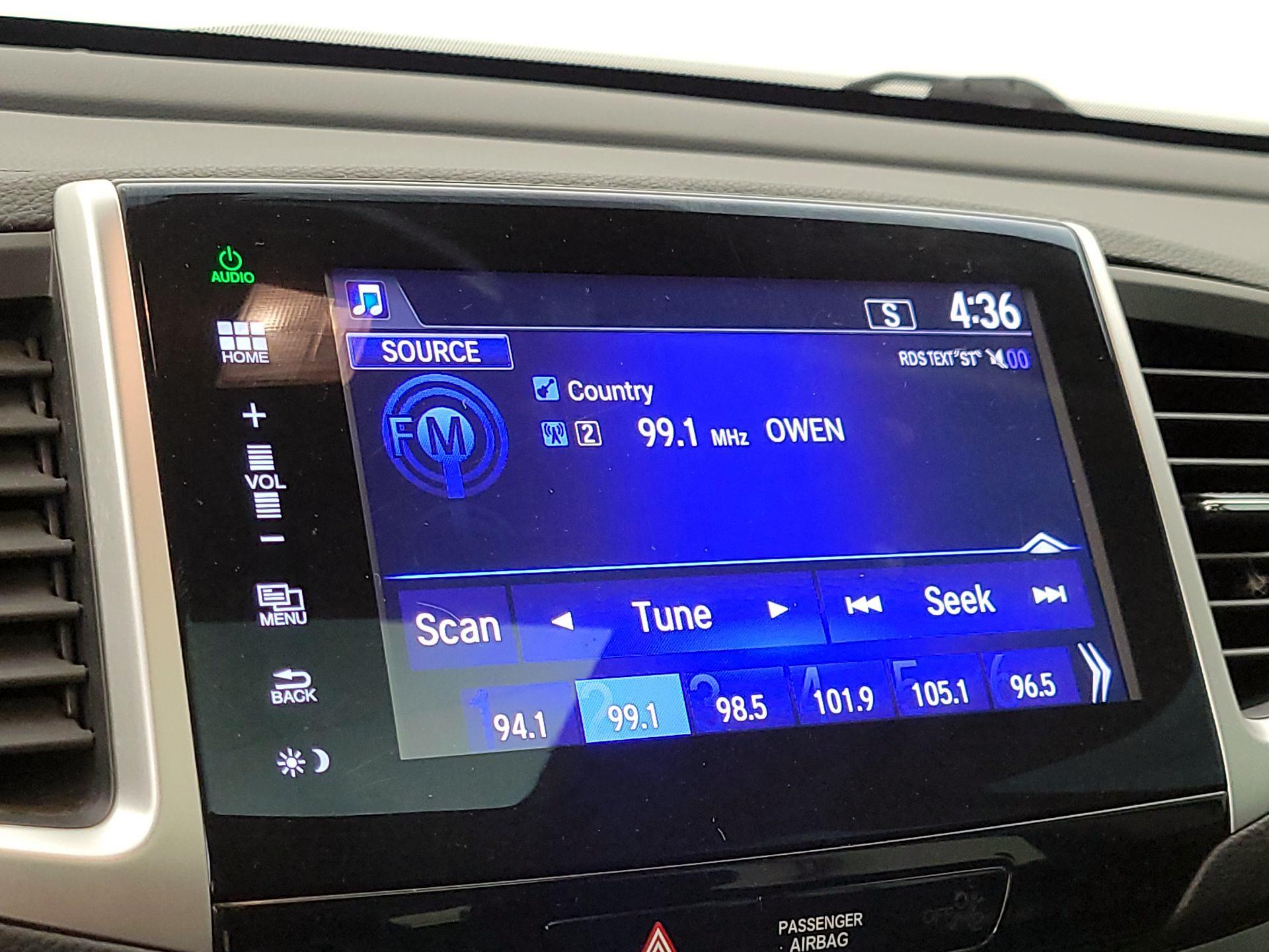 Thumbnail: 2016 Honda Pilot - 15