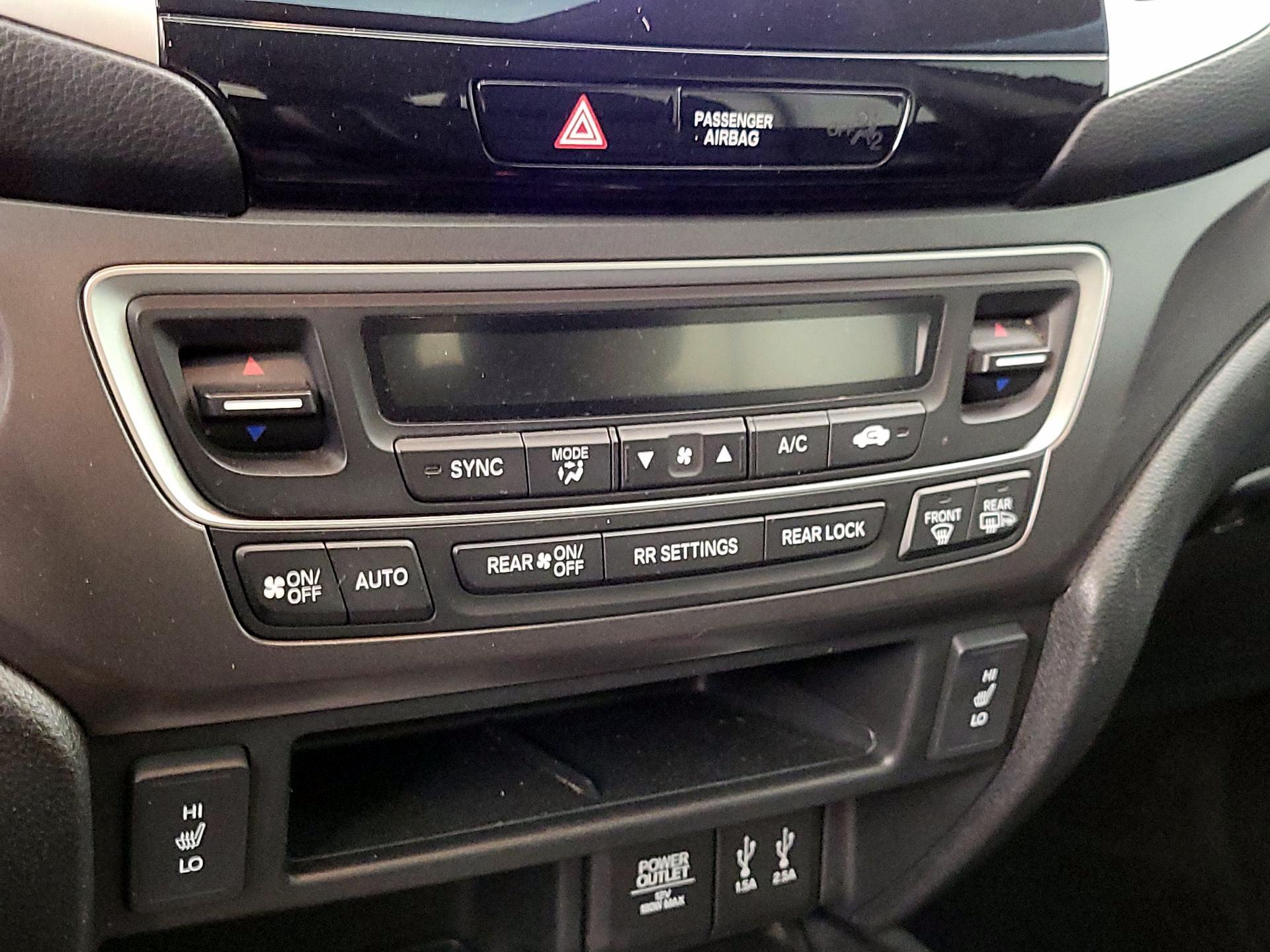 Thumbnail: 2016 Honda Pilot - 16