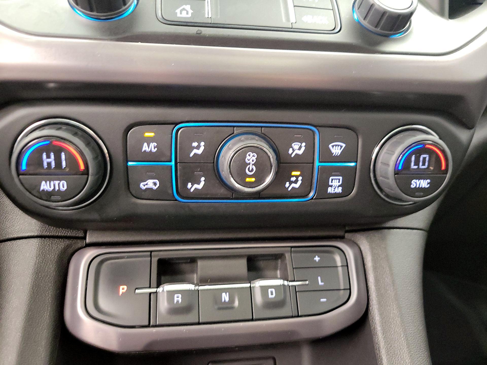 Thumbnail: 2023 GMC Acadia - 17