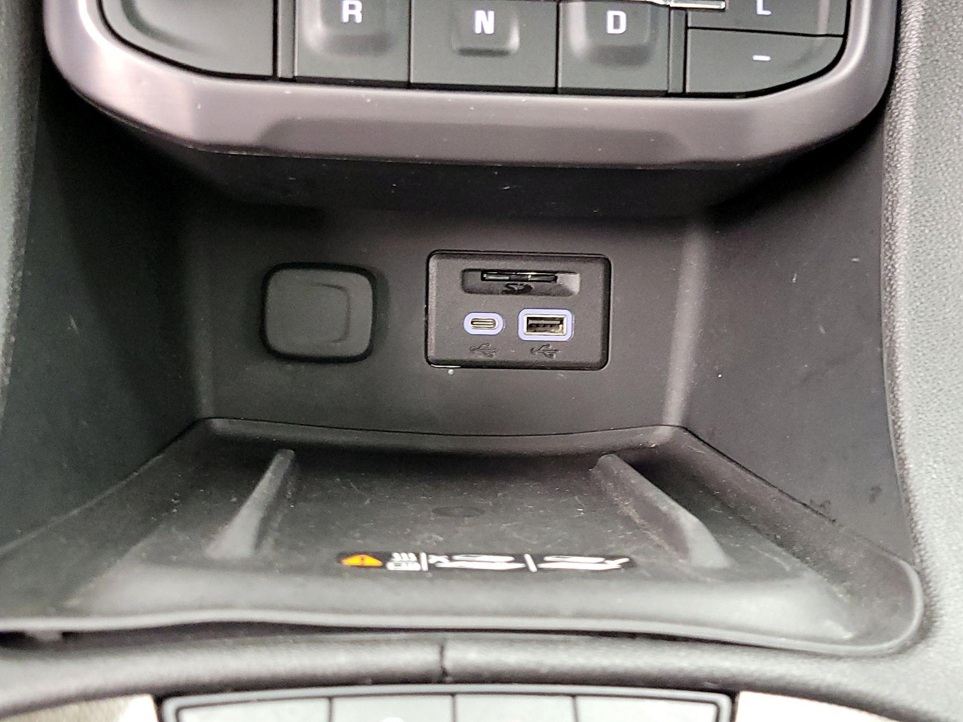 Thumbnail: 2023 GMC Acadia - 19