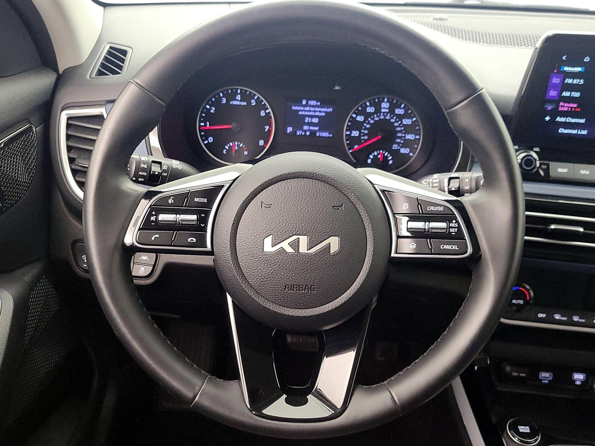 Thumbnail: 2023 Kia Seltos - 10