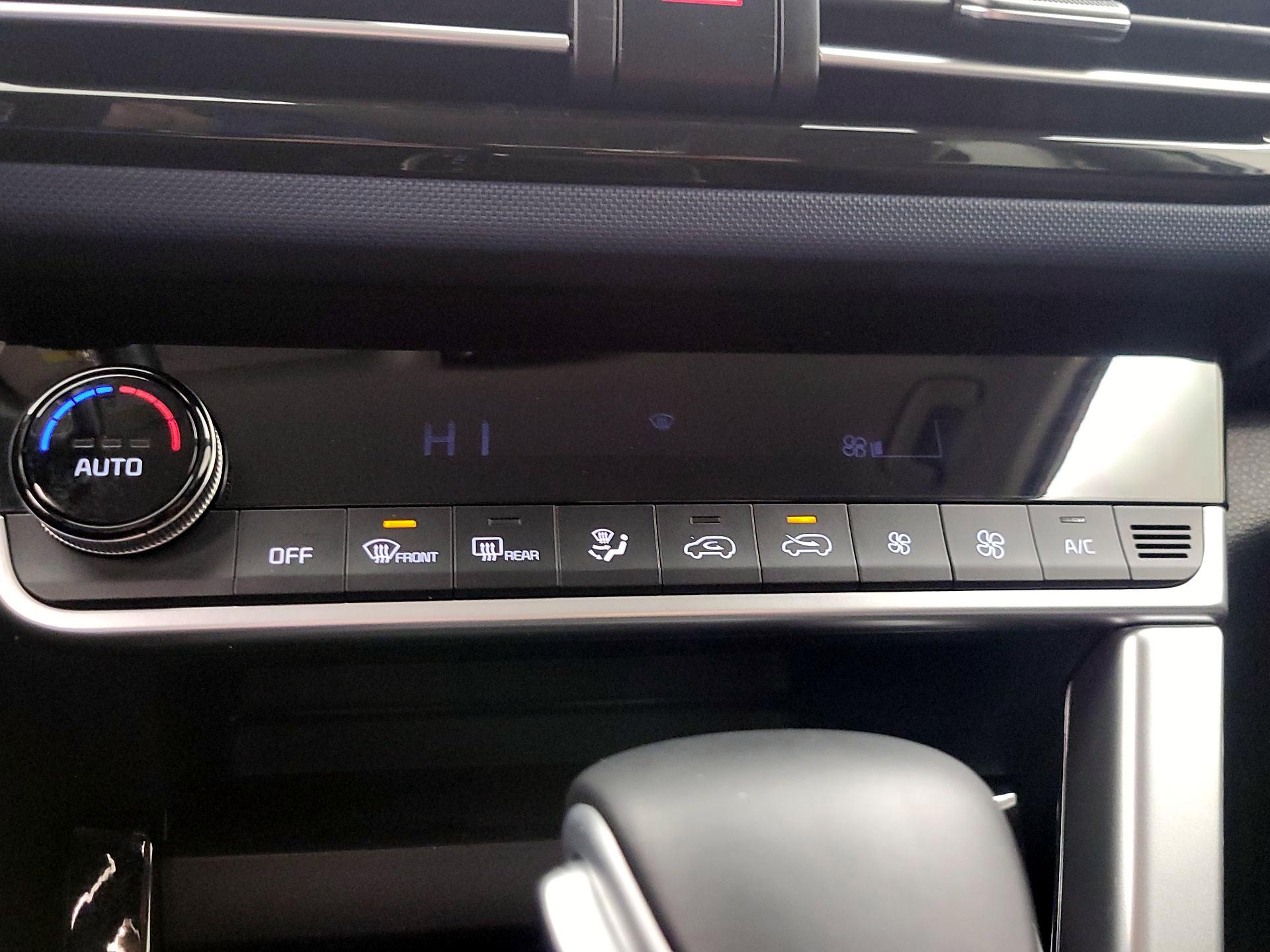 Thumbnail: 2023 Kia Seltos - 17