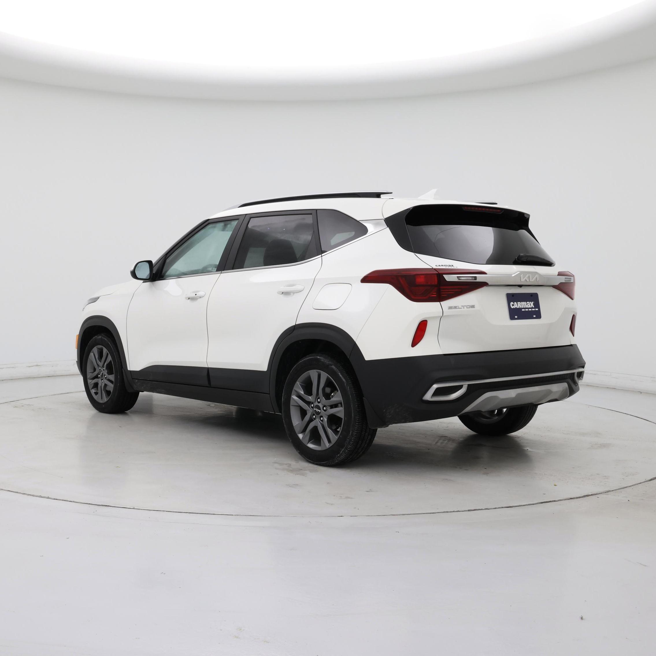 Thumbnail: 2023 Kia Seltos - 2