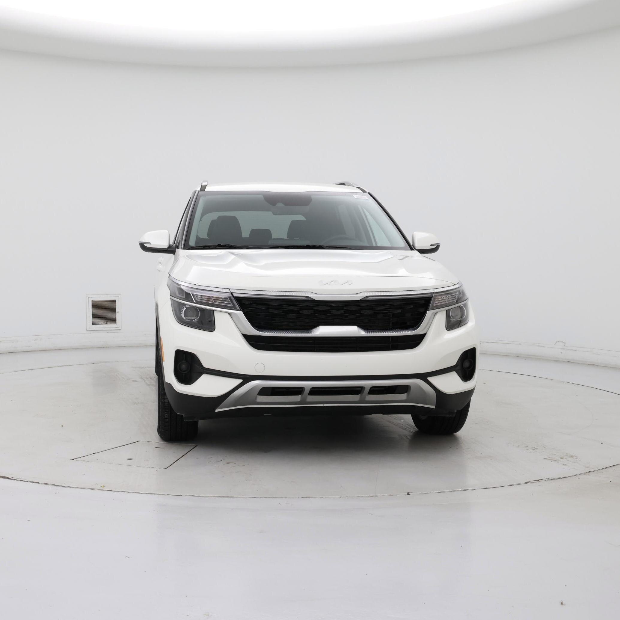 Thumbnail: 2023 Kia Seltos - 5