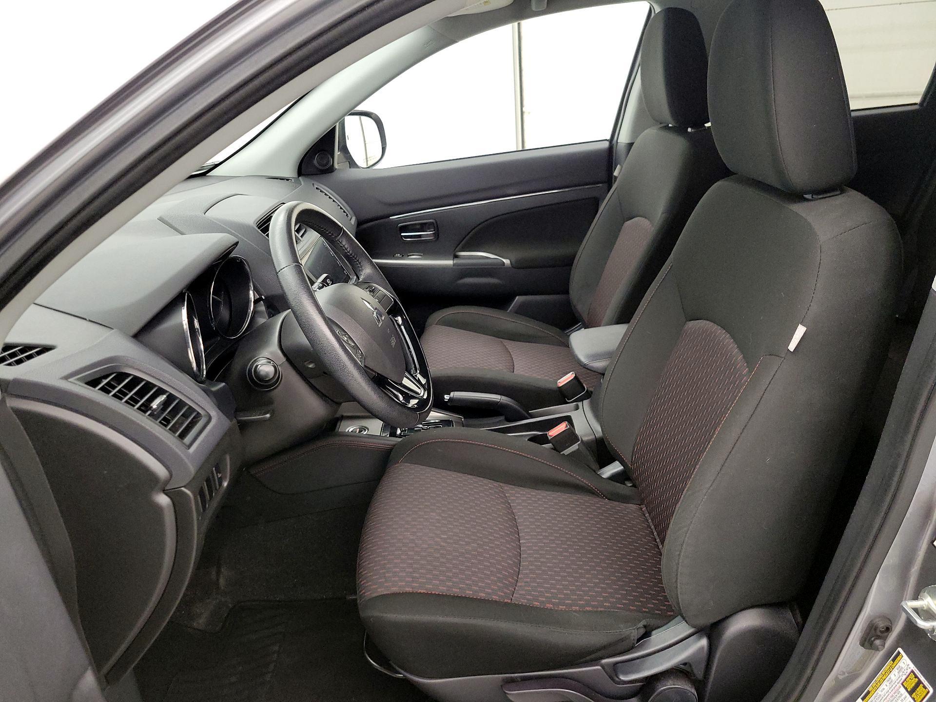 Thumbnail: 2019 Mitsubishi Outlander Sport - 11