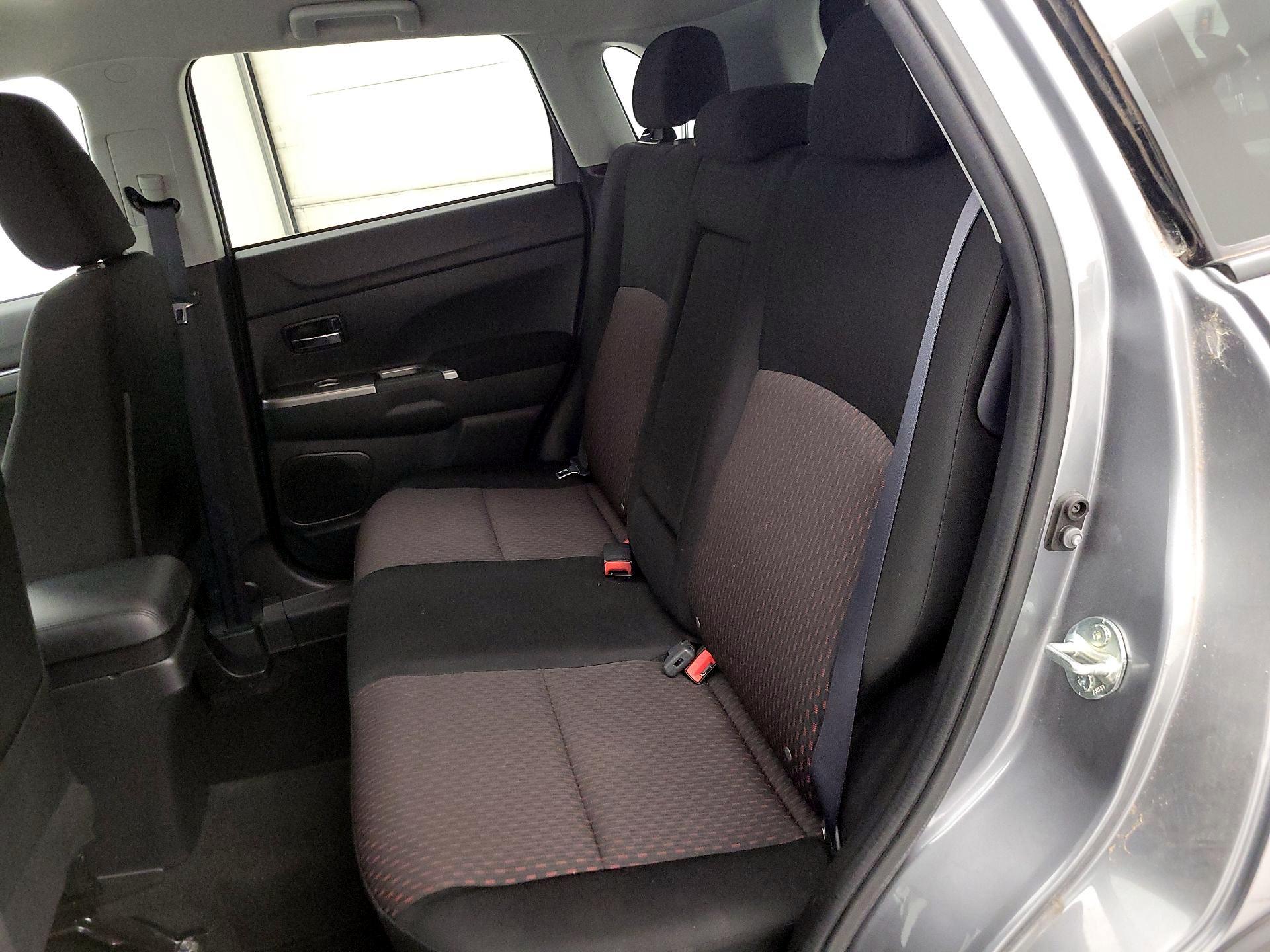 Thumbnail: 2019 Mitsubishi Outlander Sport - 19