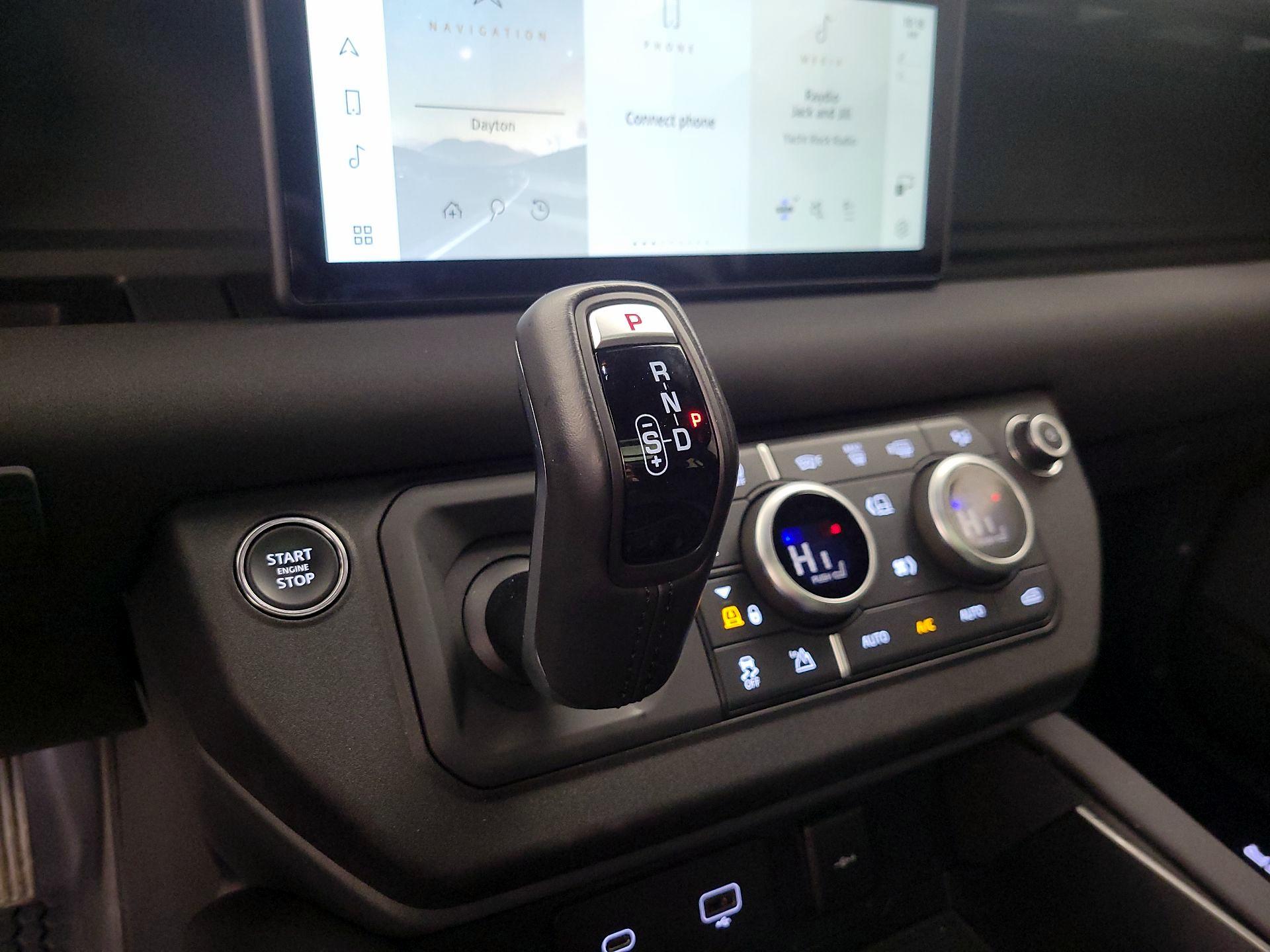 Thumbnail: 2023 Land Rover Defender - 18