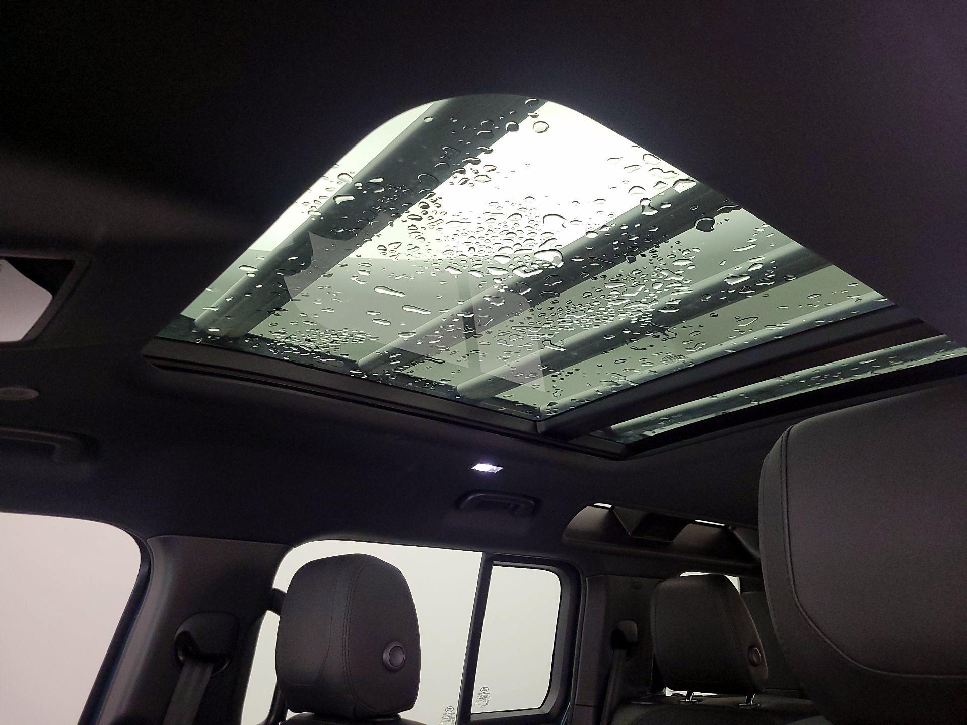 Thumbnail: 2023 Land Rover Defender - 20