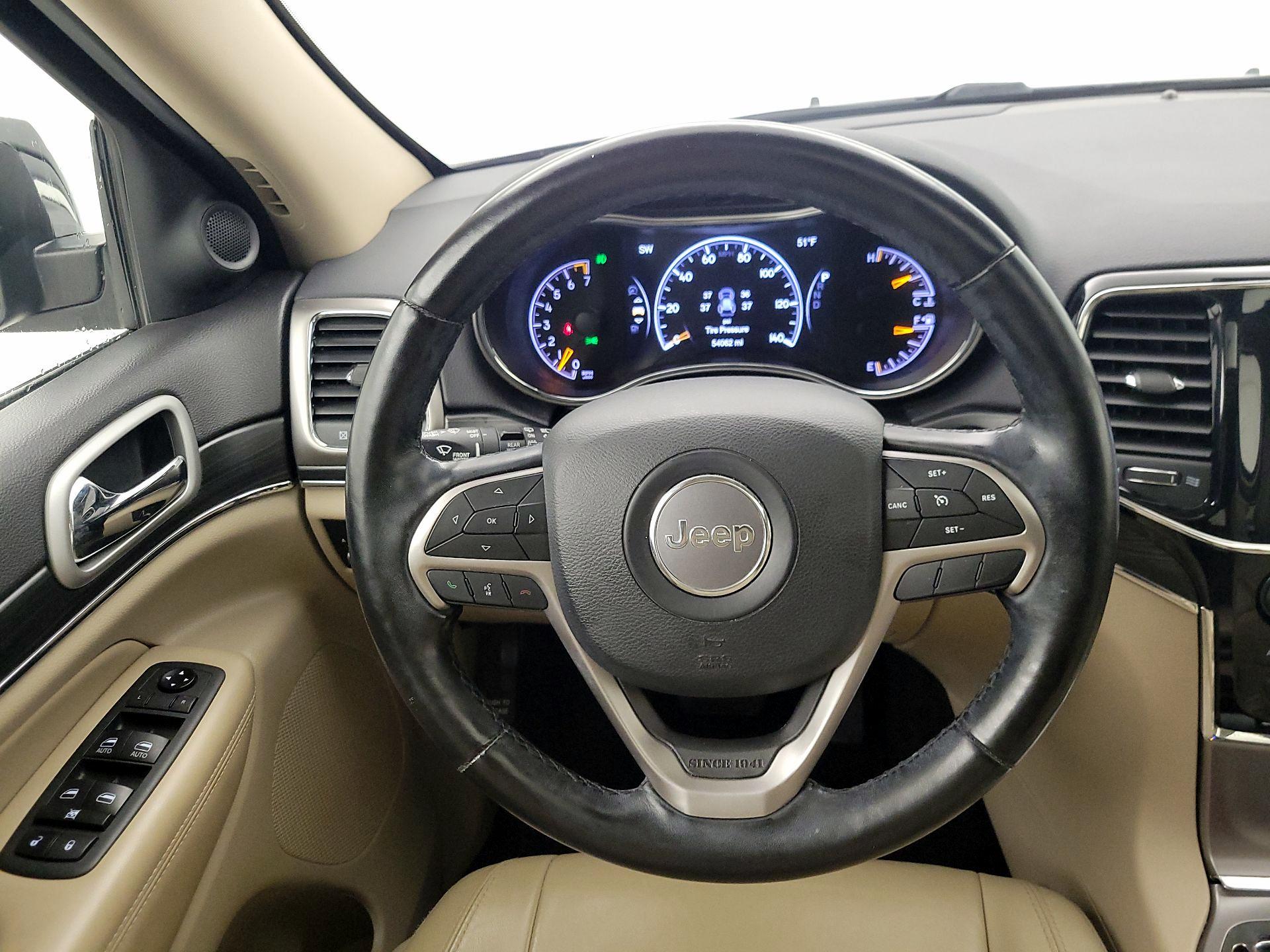 Thumbnail: 2020 Jeep Grand Cherokee - 10