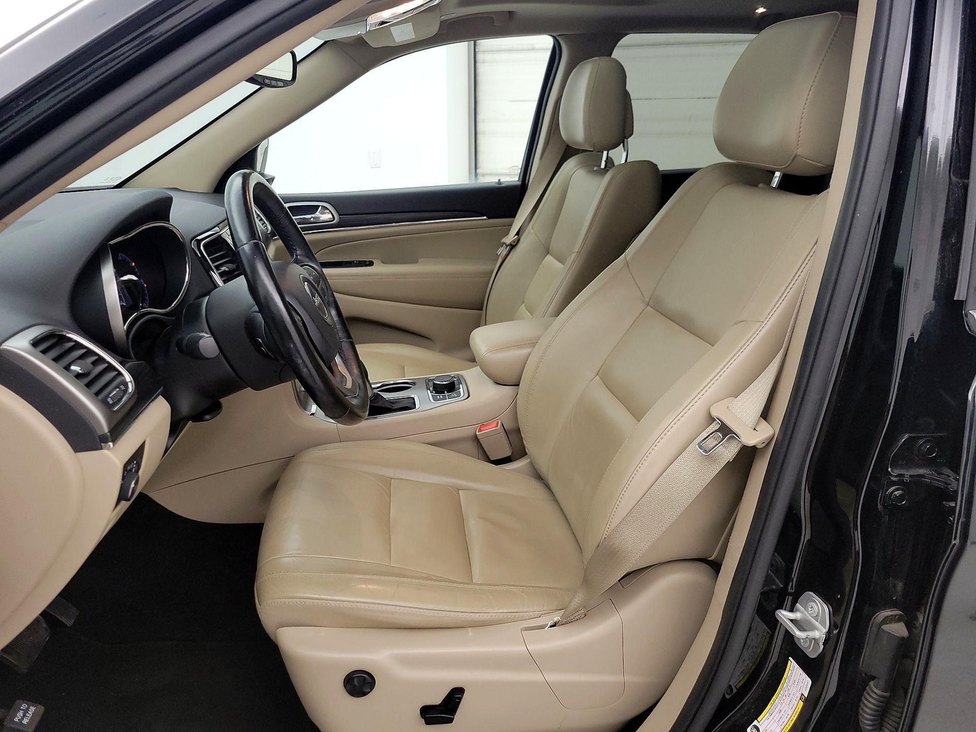 Thumbnail: 2020 Jeep Grand Cherokee - 11