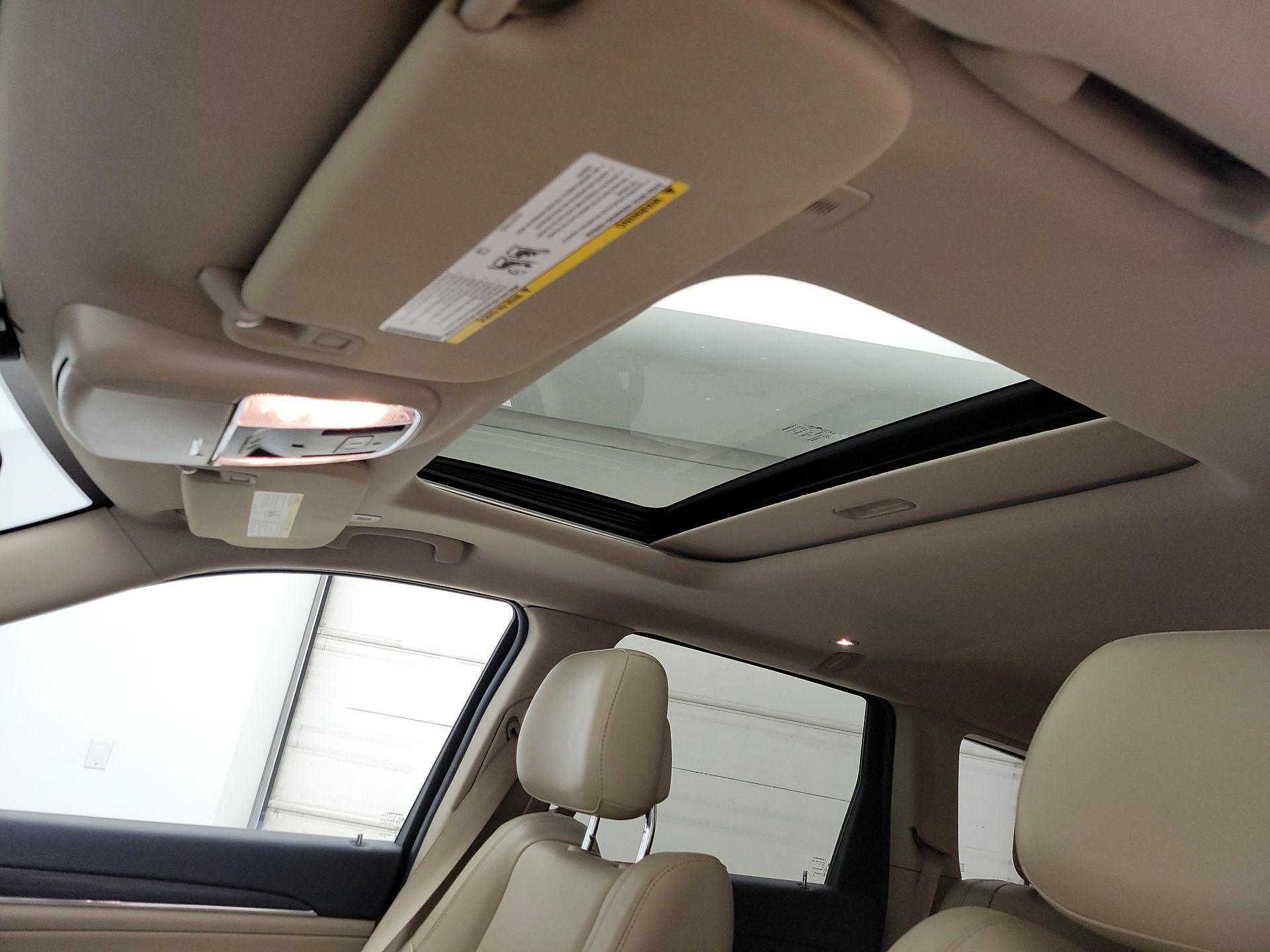 Thumbnail: 2020 Jeep Grand Cherokee - 20