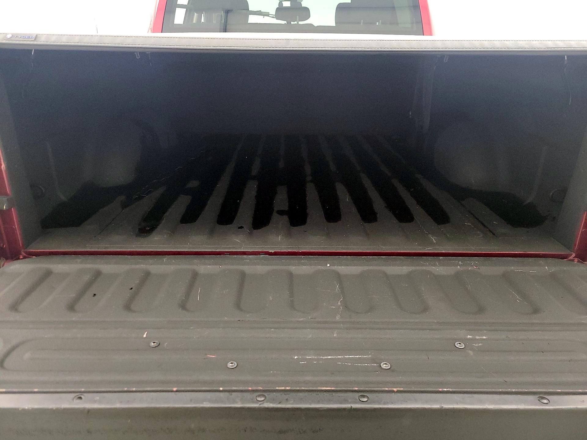 Thumbnail: 2019 RAM 1500 Classic - 20