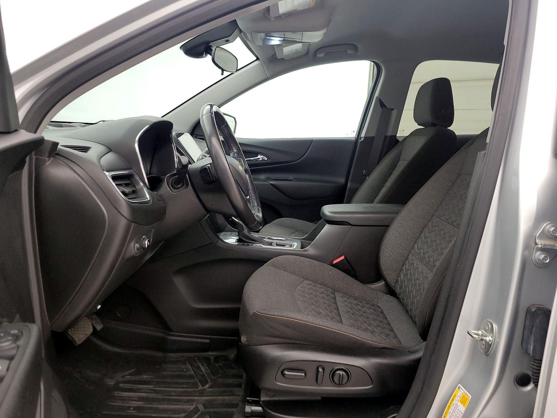 Thumbnail: 2022 Chevrolet Equinox - 11