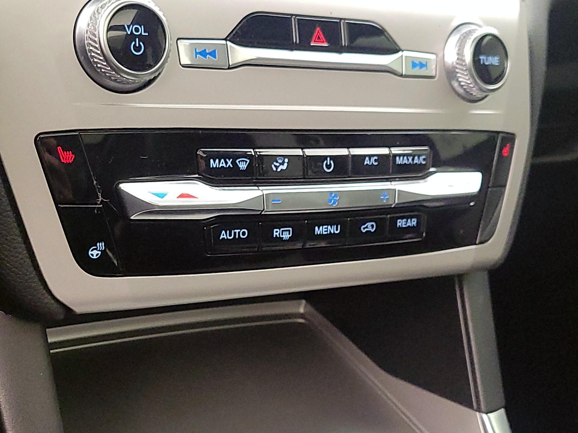 Thumbnail: 2024 Ford Explorer - 17