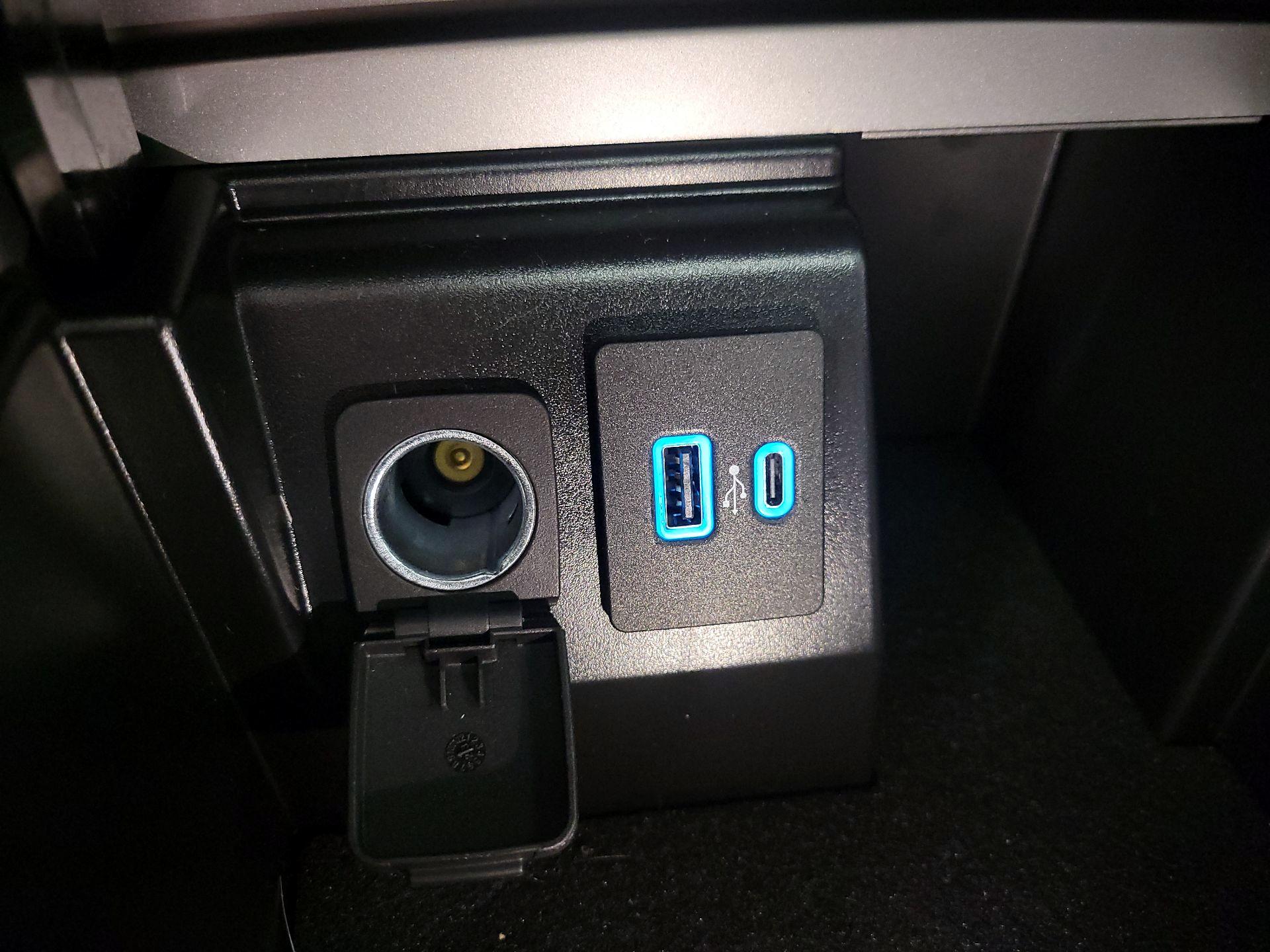 Thumbnail: 2024 Ford Explorer - 19