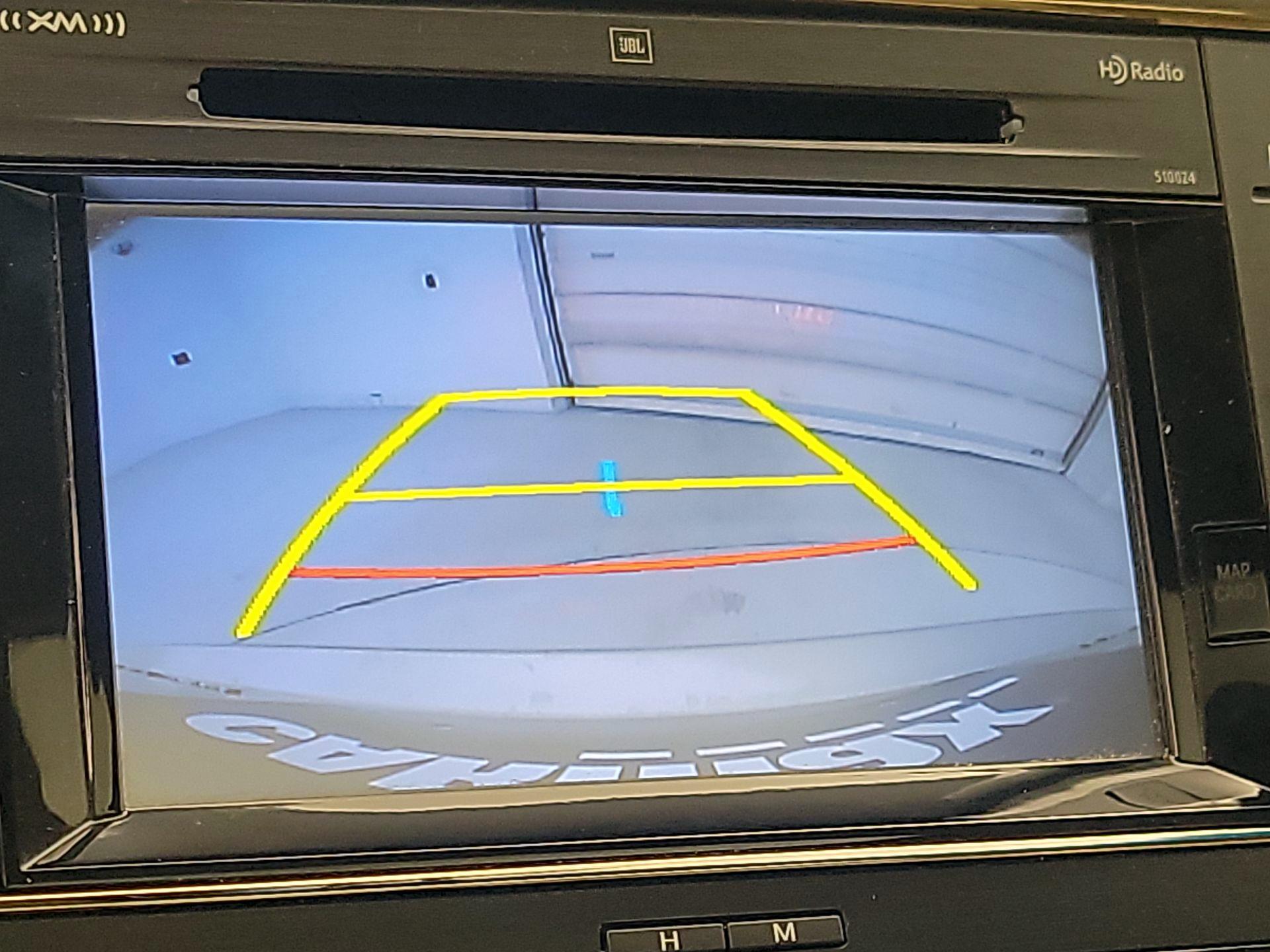 Thumbnail: 2015 Toyota Avalon - 15