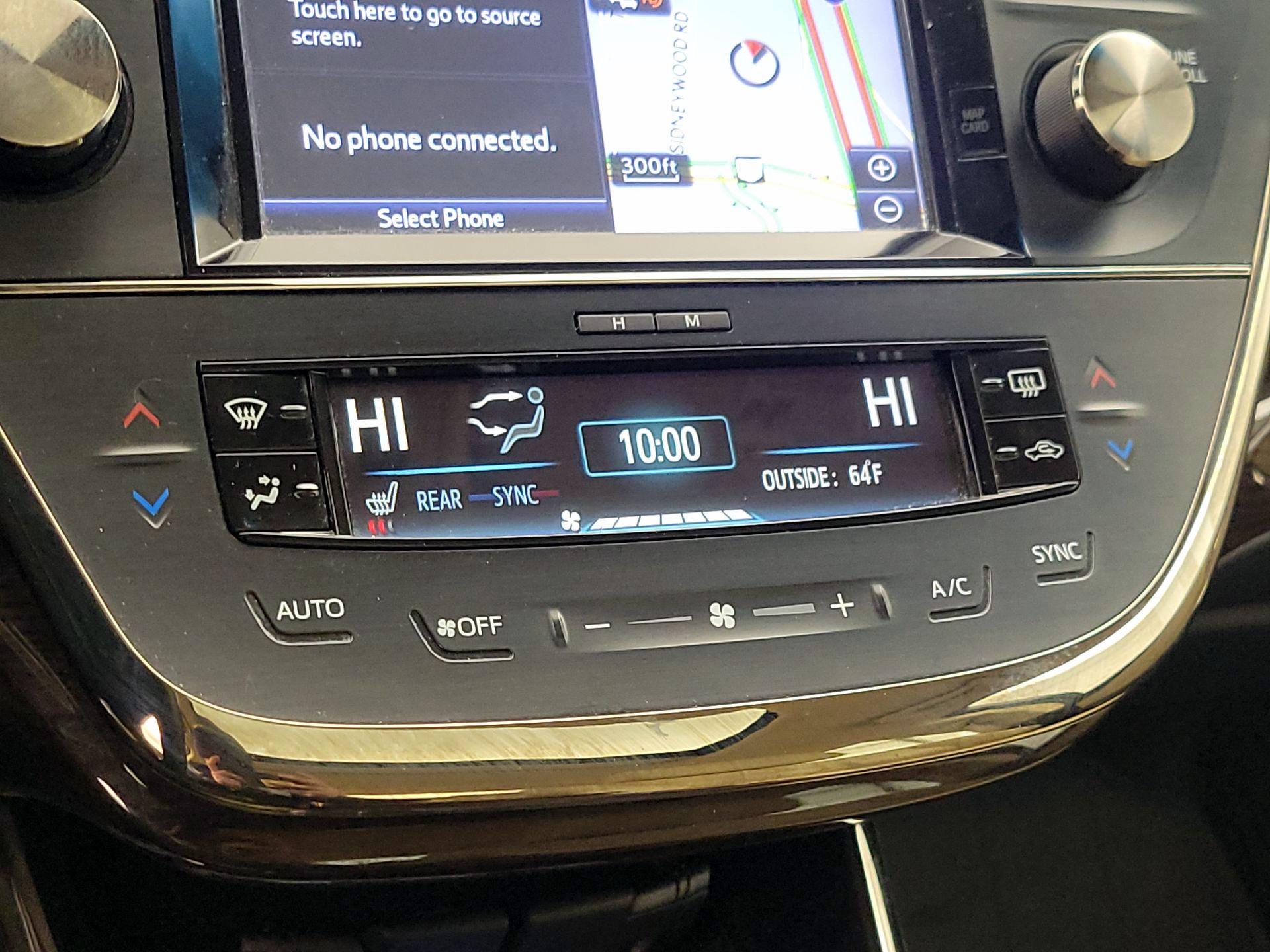 Thumbnail: 2015 Toyota Avalon - 17