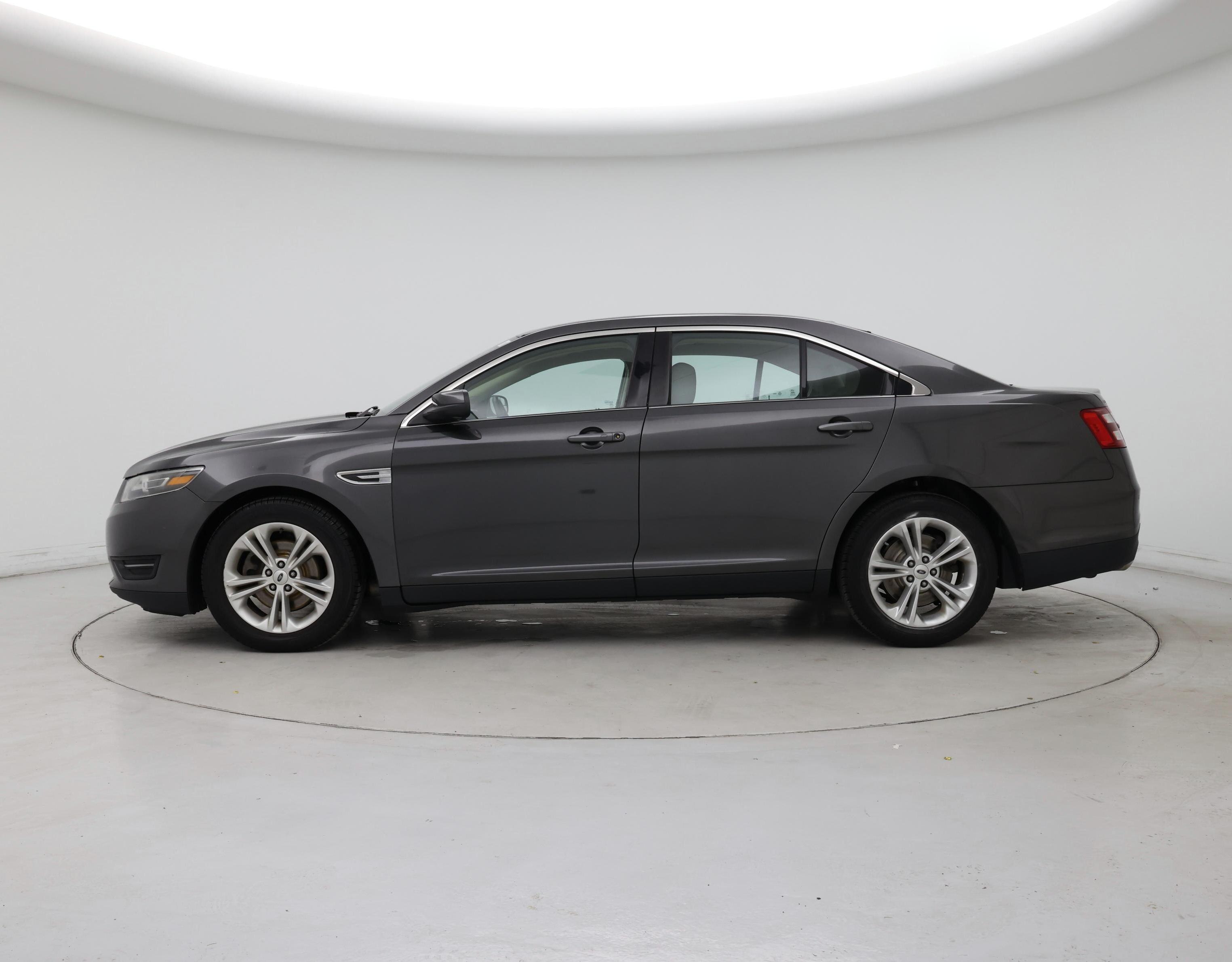 Thumbnail: 2015 Ford Taurus - 3