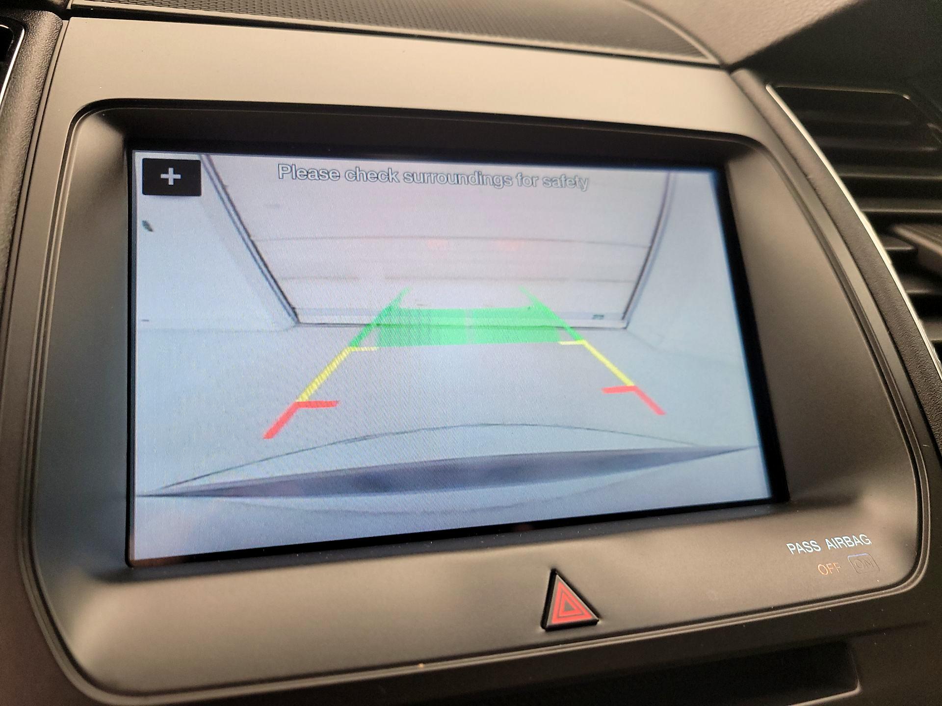 Thumbnail: 2018 Ford Taurus - 15