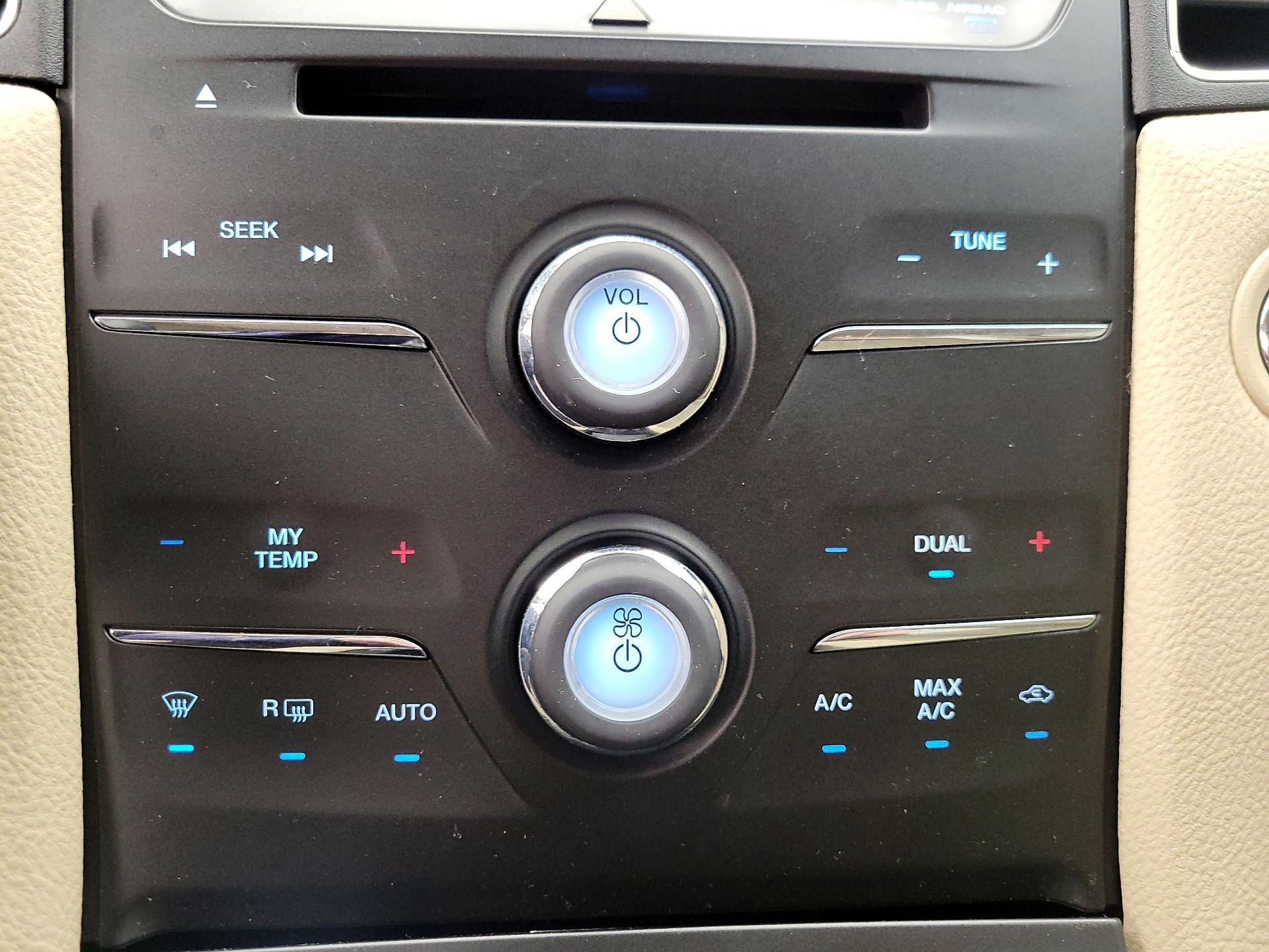 Thumbnail: 2018 Ford Taurus - 17