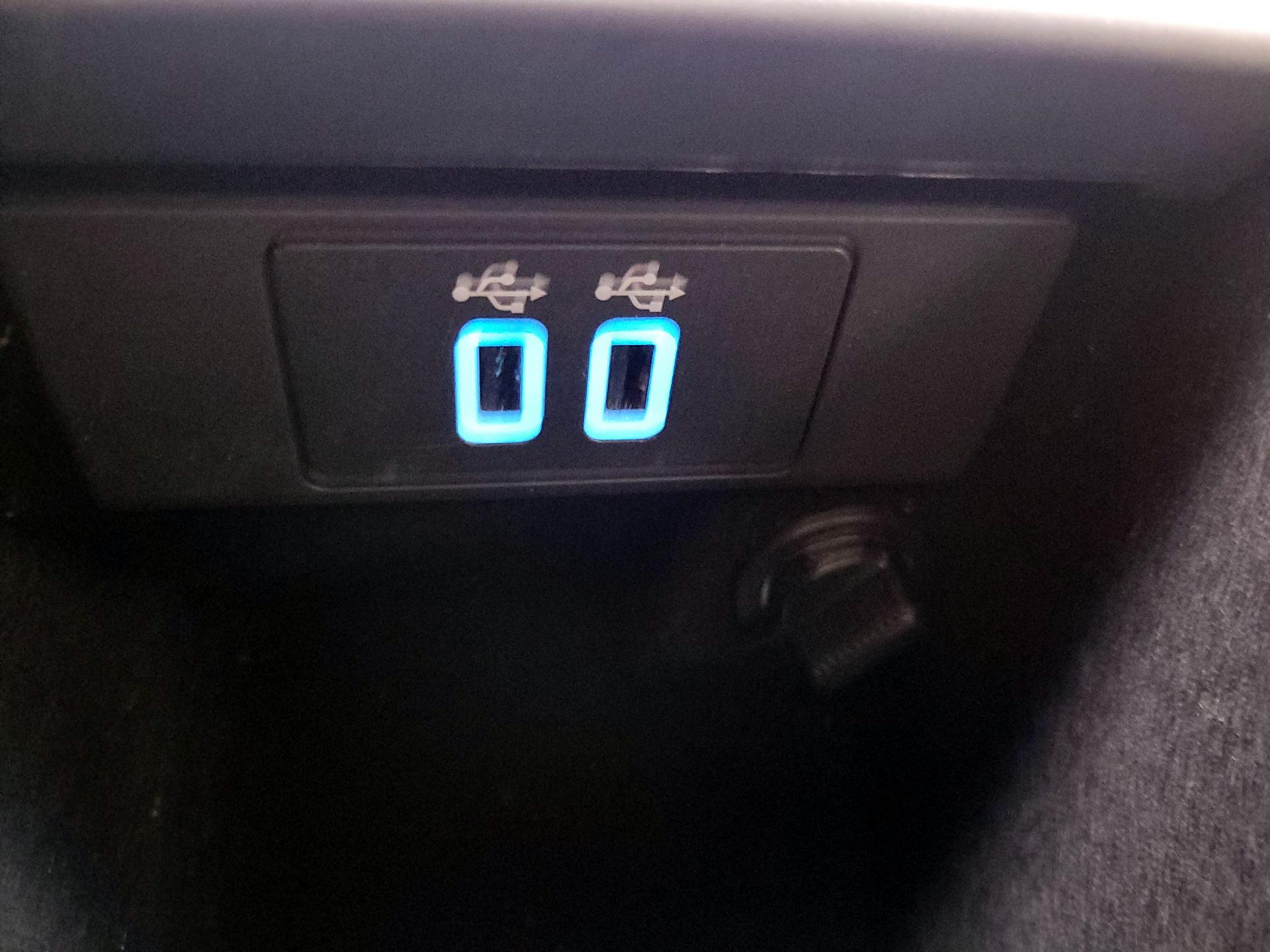 Thumbnail: 2018 Ford Taurus - 19