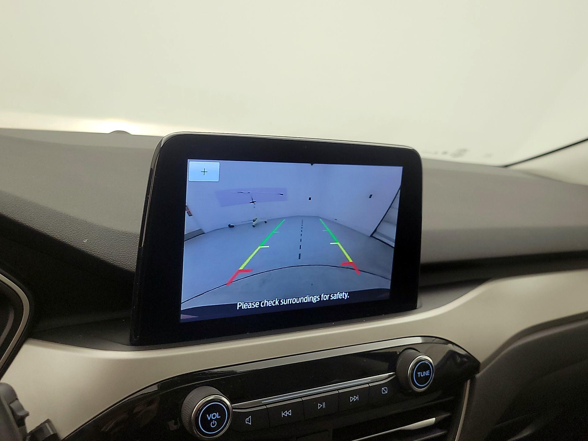 Thumbnail: 2021 Ford Escape - 14