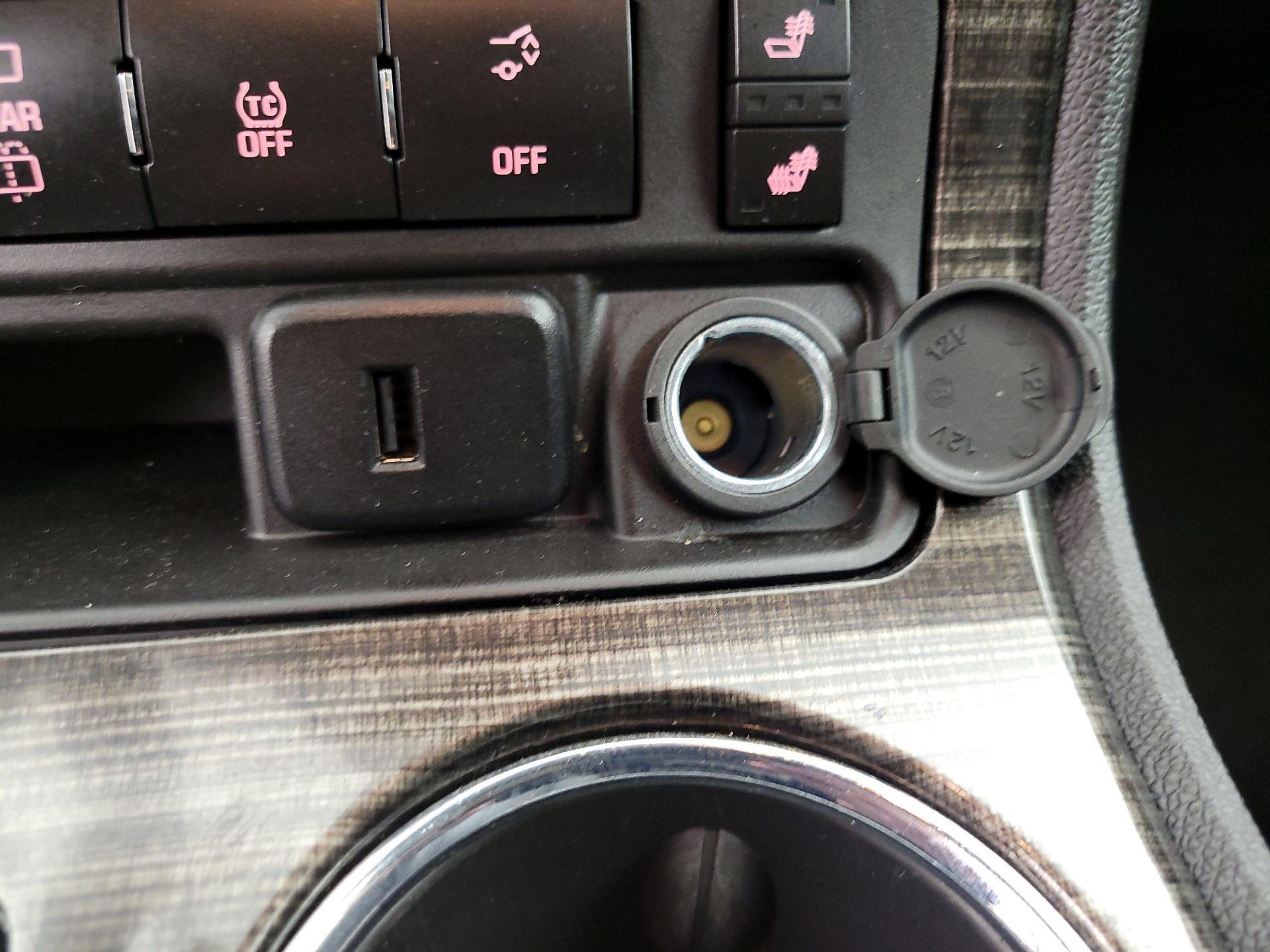 Thumbnail: 2017 GMC Acadia - 19