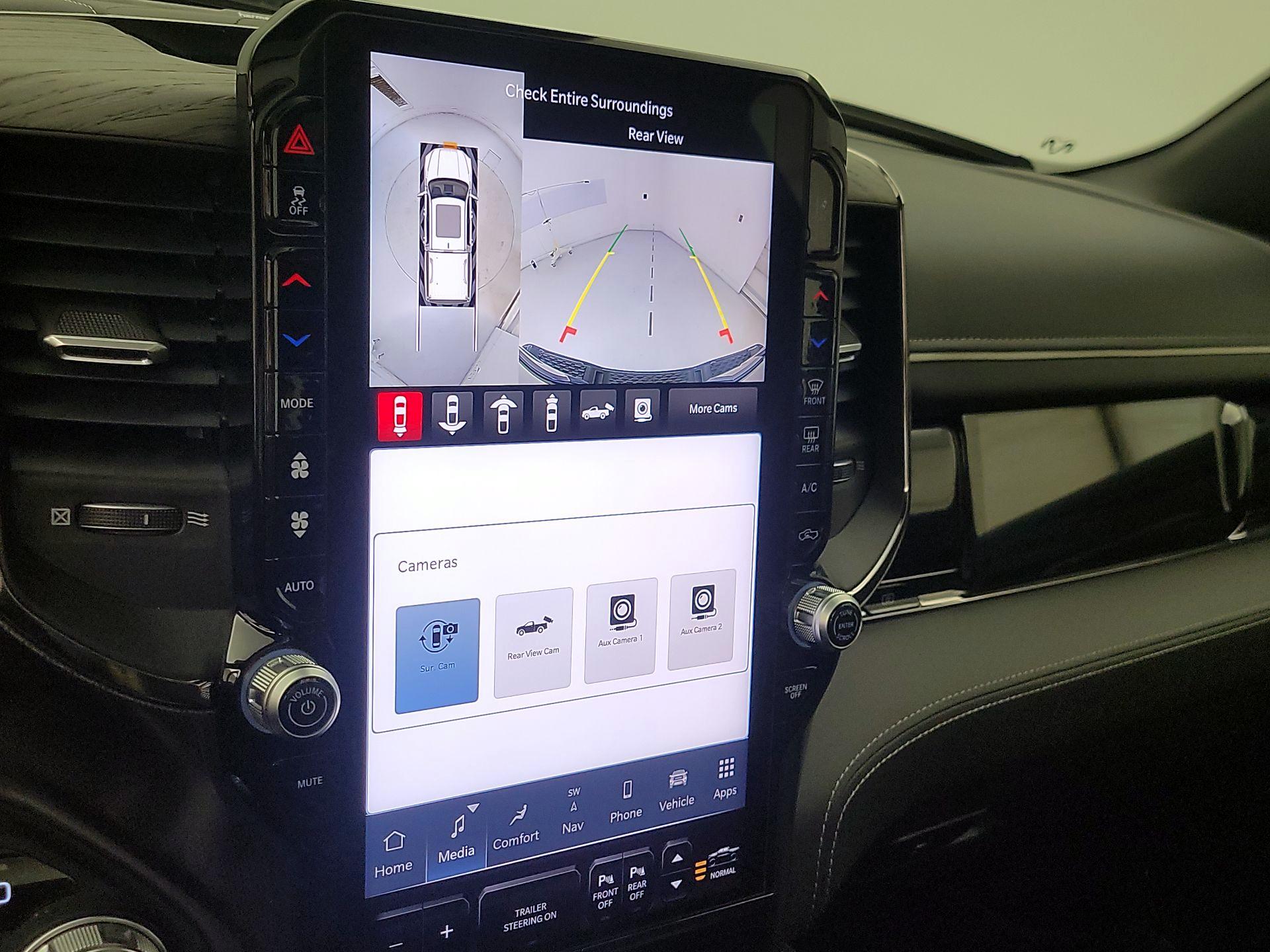 Thumbnail: 2025 RAM 1500 - 15