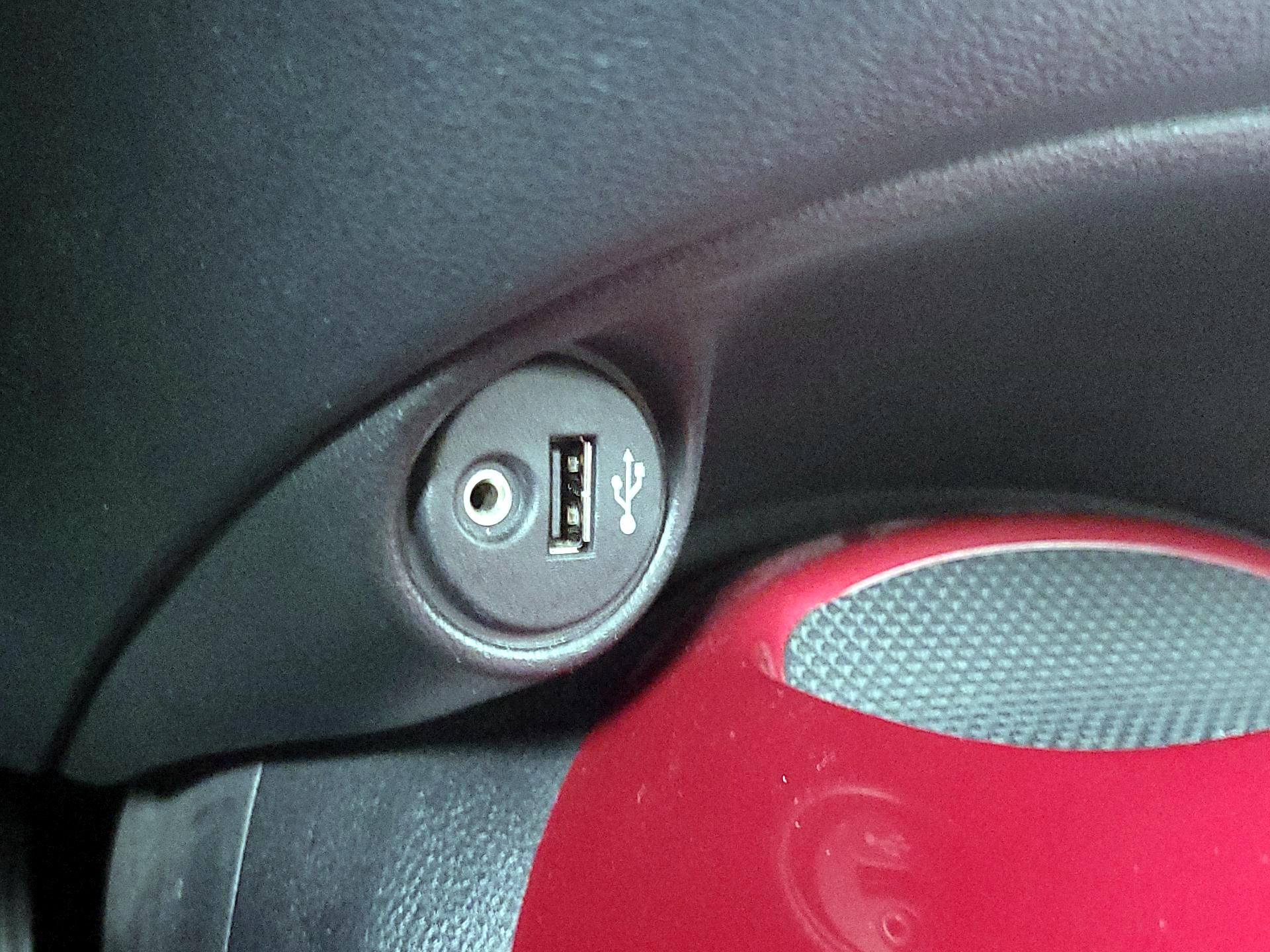 Thumbnail: 2014 Nissan Juke - 19