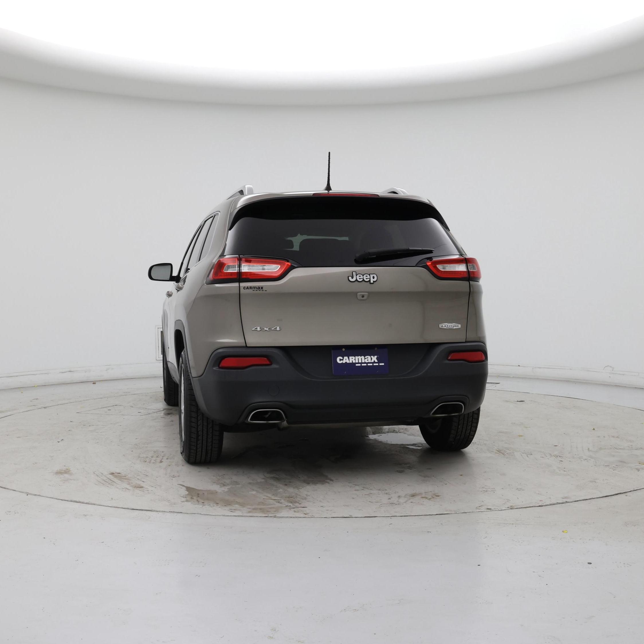 Thumbnail: 2017 Jeep Cherokee - 6