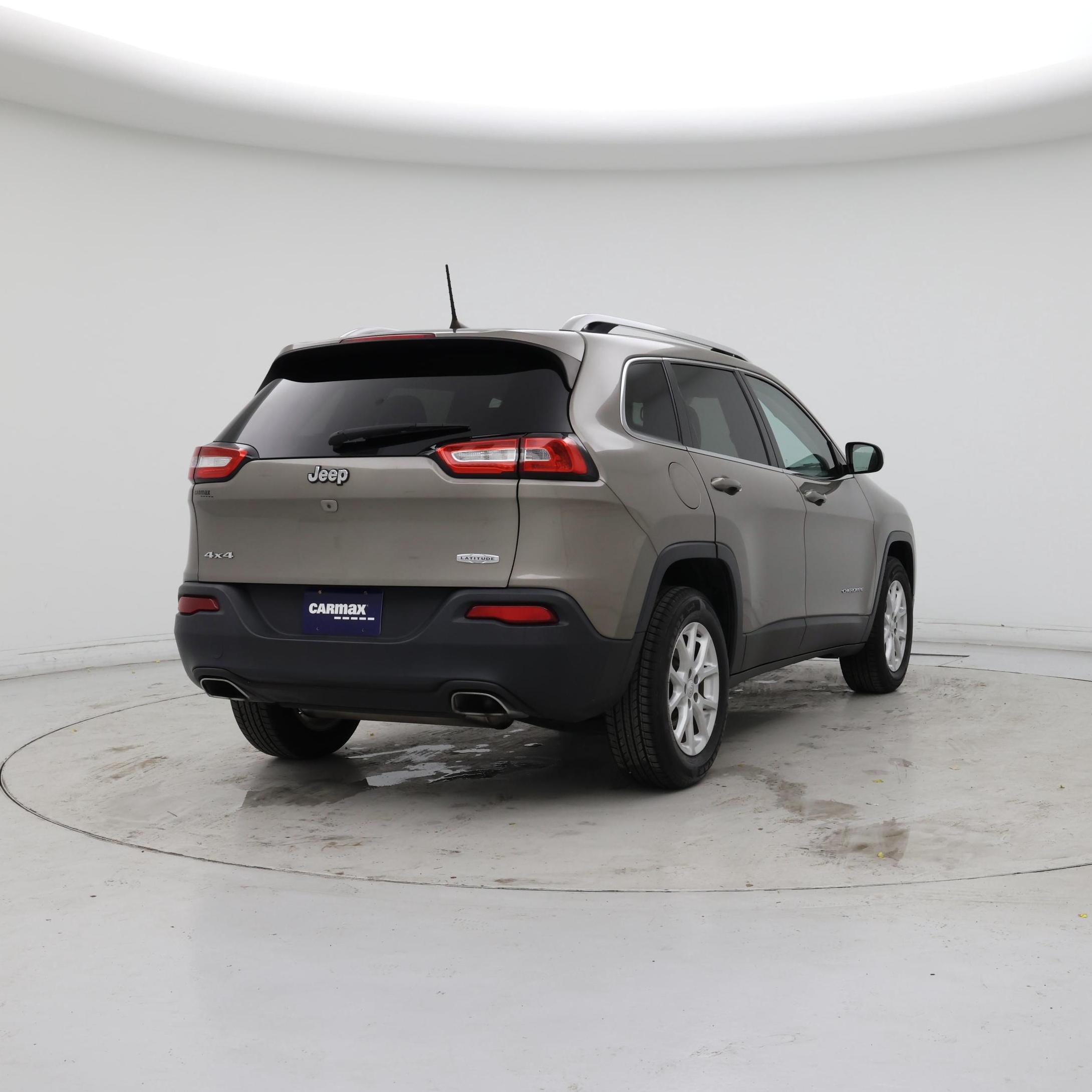 Thumbnail: 2017 Jeep Cherokee - 8