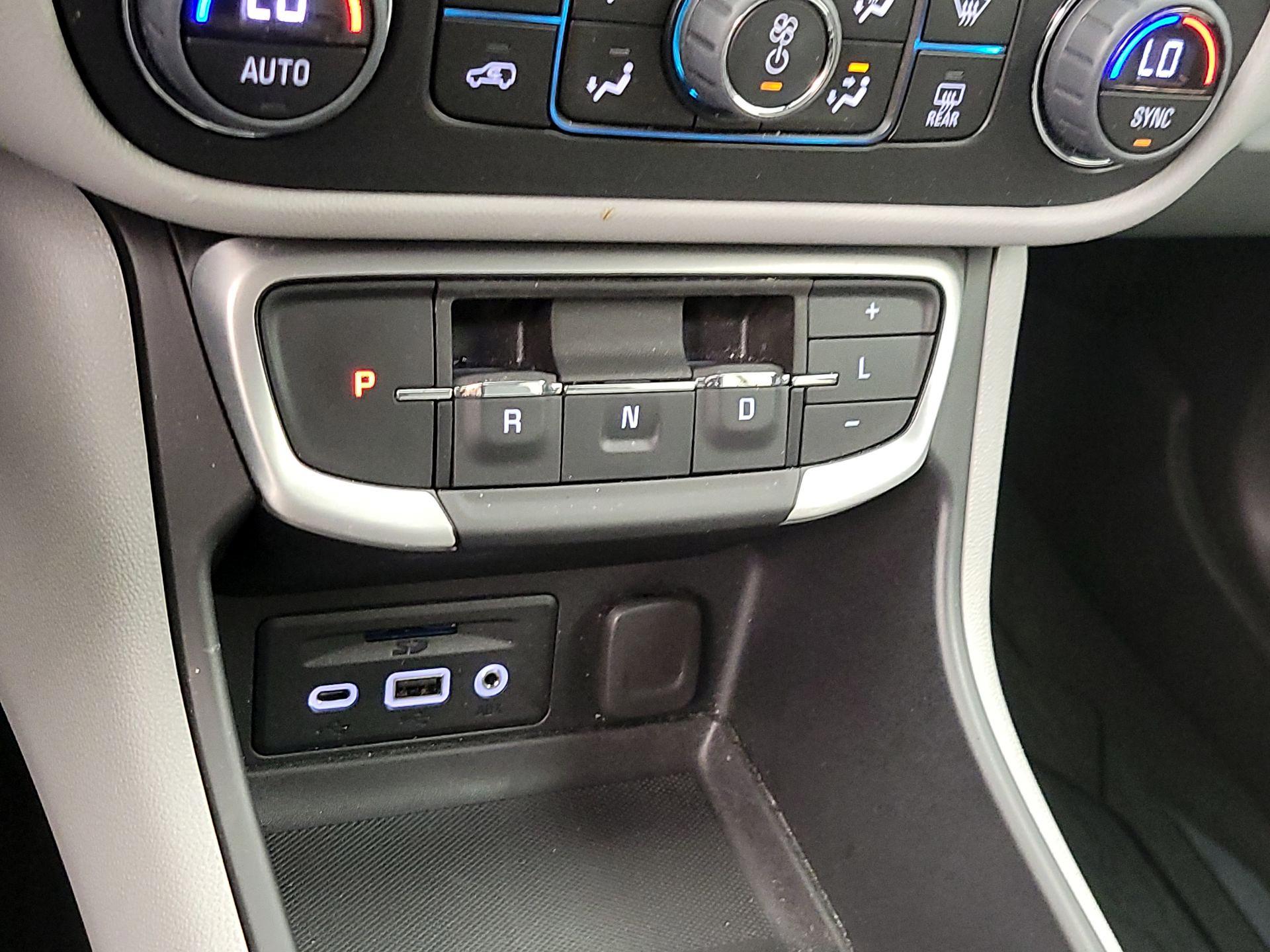 Thumbnail: 2024 GMC Terrain - 17