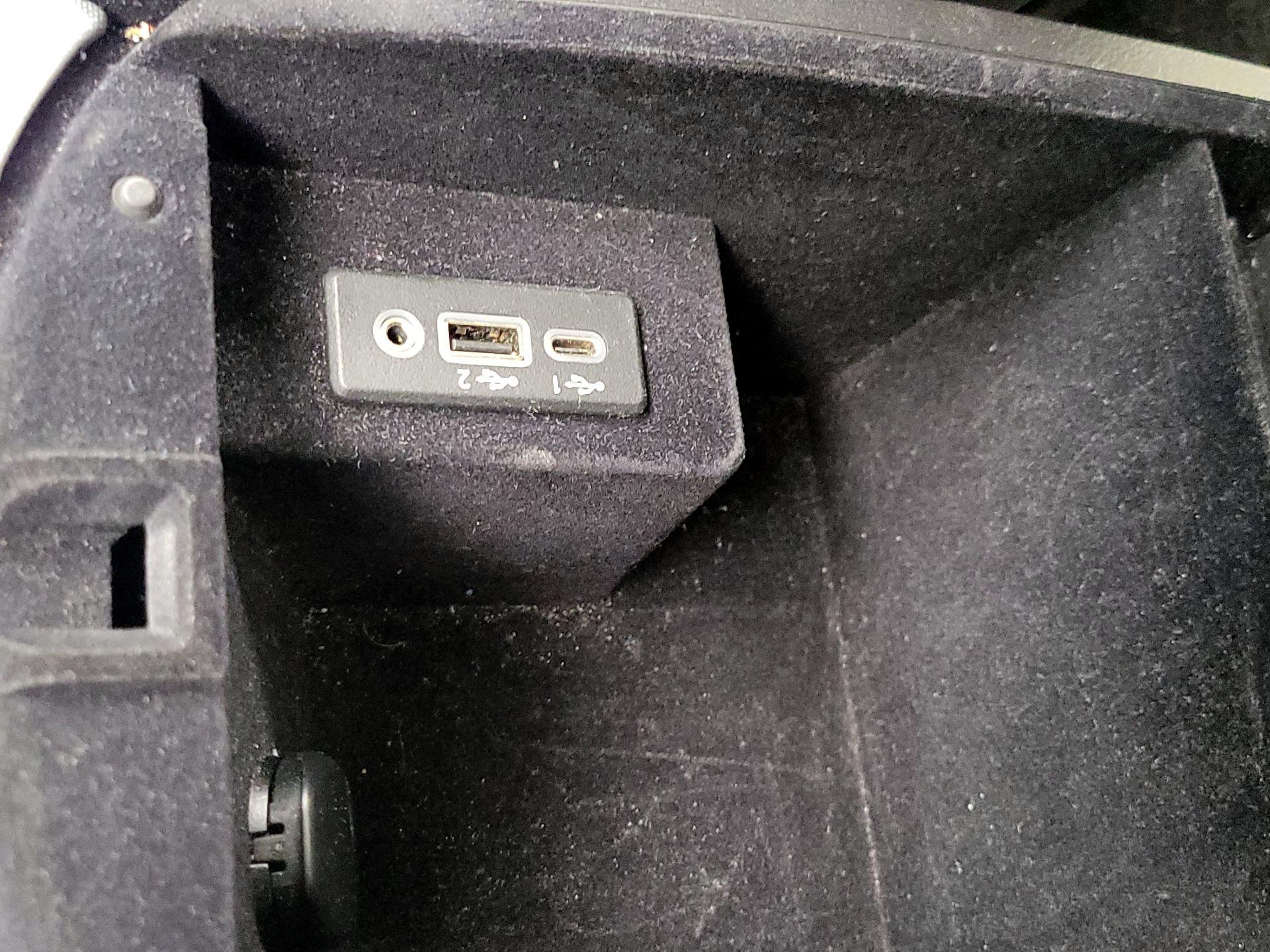 Thumbnail: 2023 INFINITI Q50 - 18