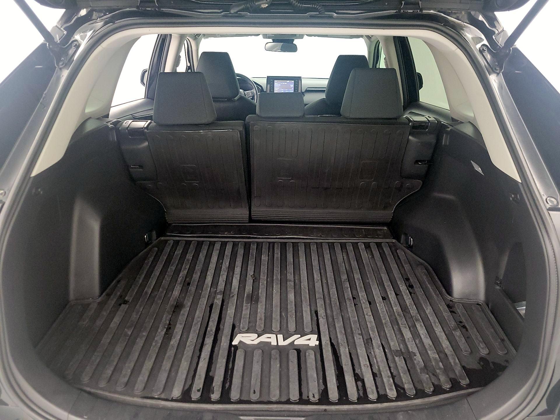 Thumbnail: 2021 Toyota RAV4 - 20