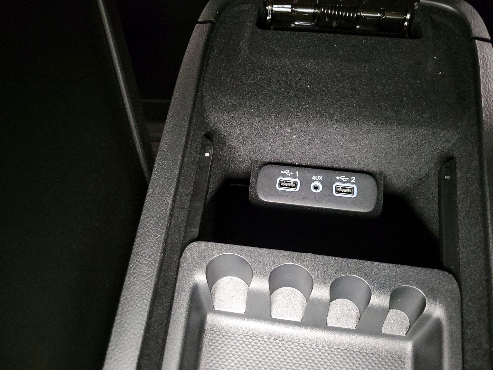 Thumbnail: 2019 Dodge Charger - 18