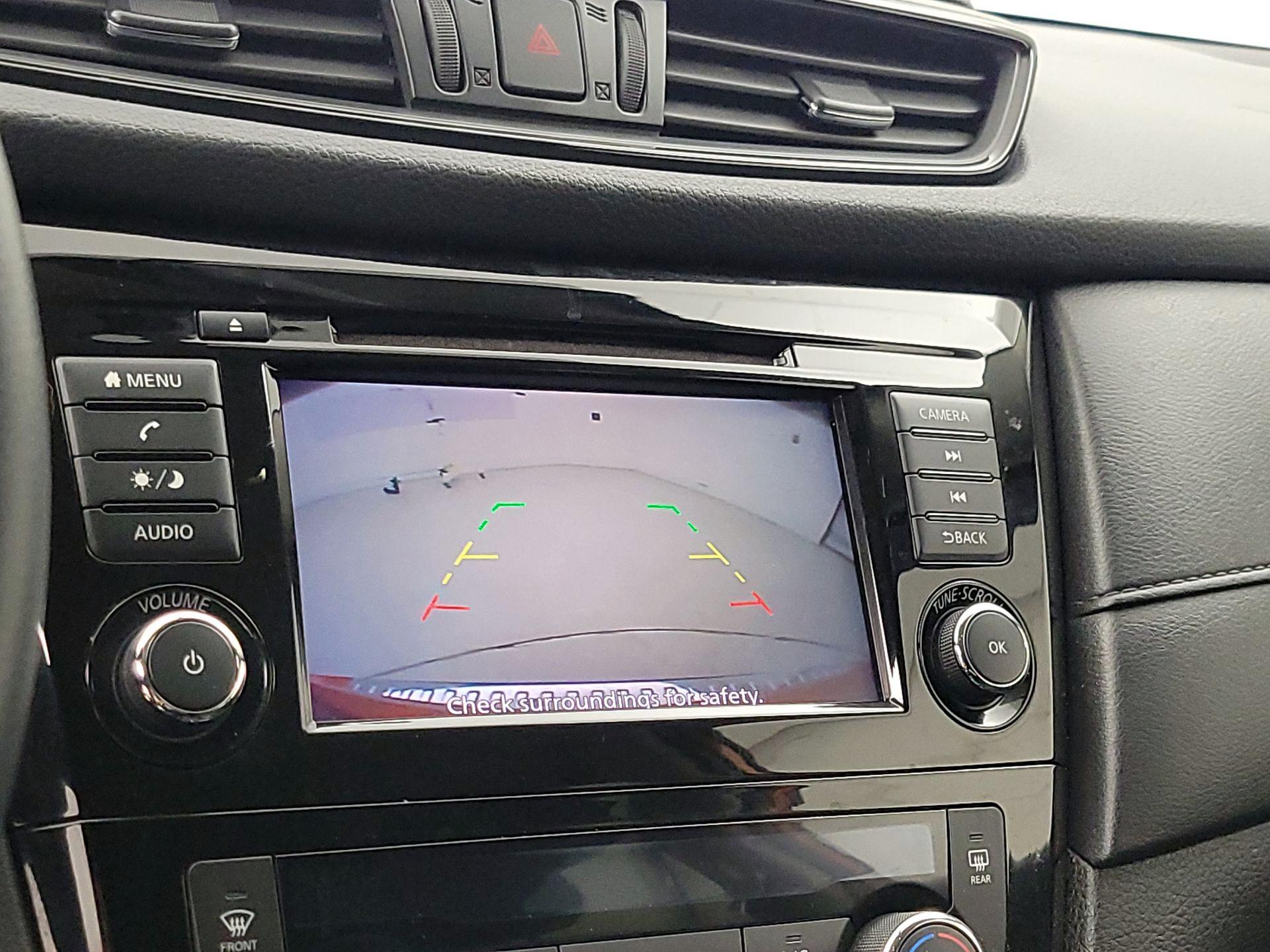 Thumbnail: 2018 Nissan Rogue - 14