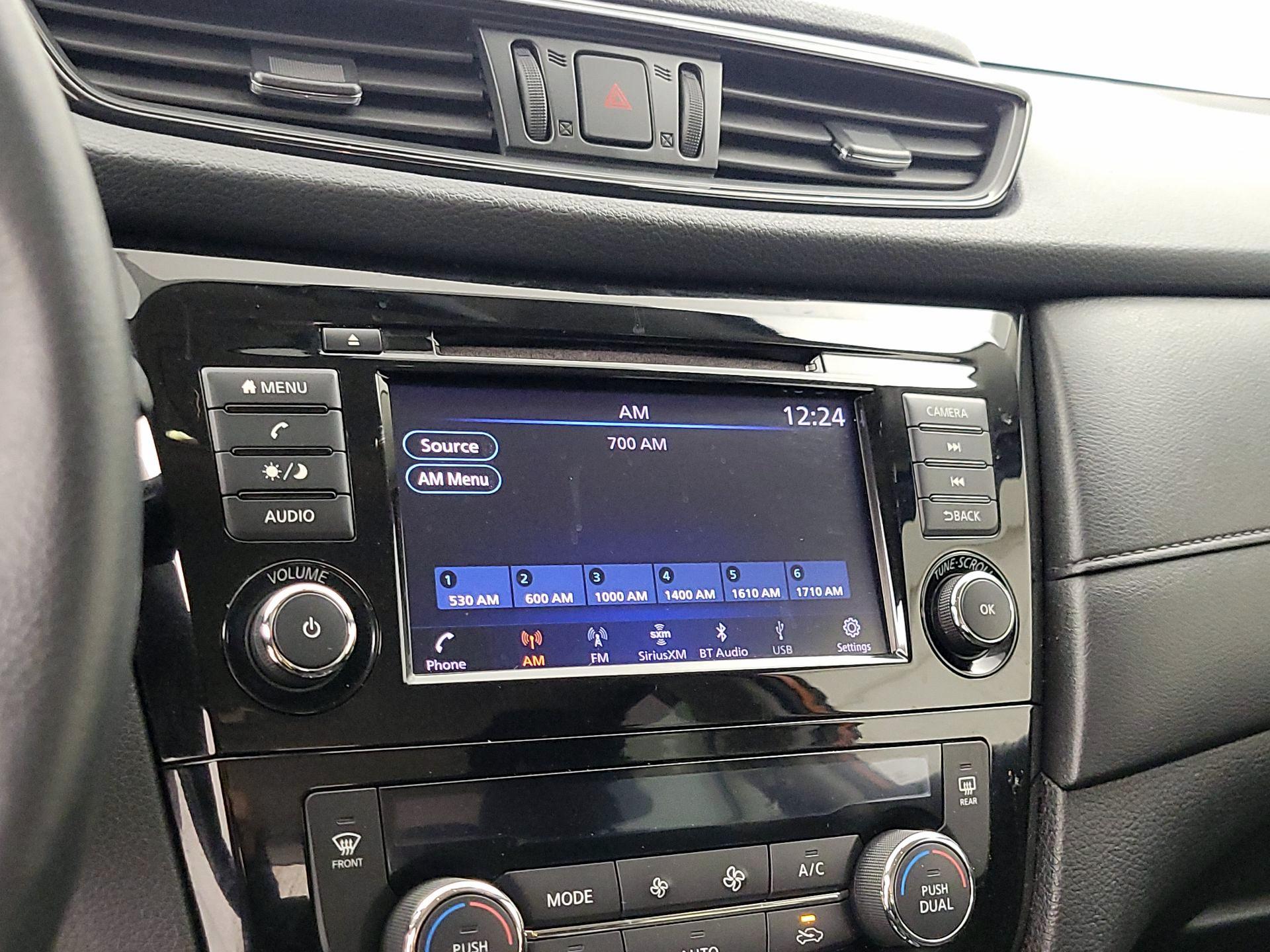 Thumbnail: 2018 Nissan Rogue - 15