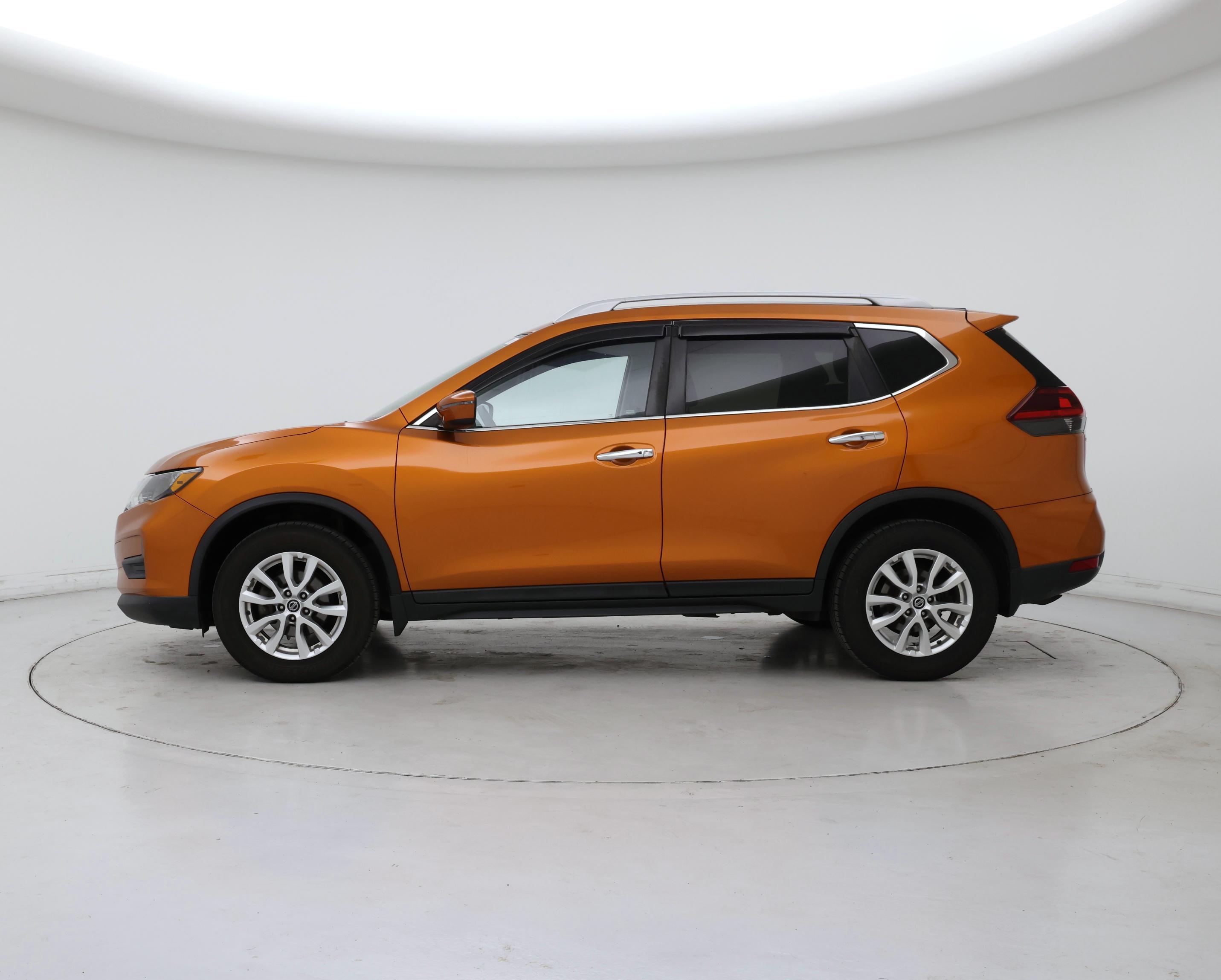 Thumbnail: 2018 Nissan Rogue - 3