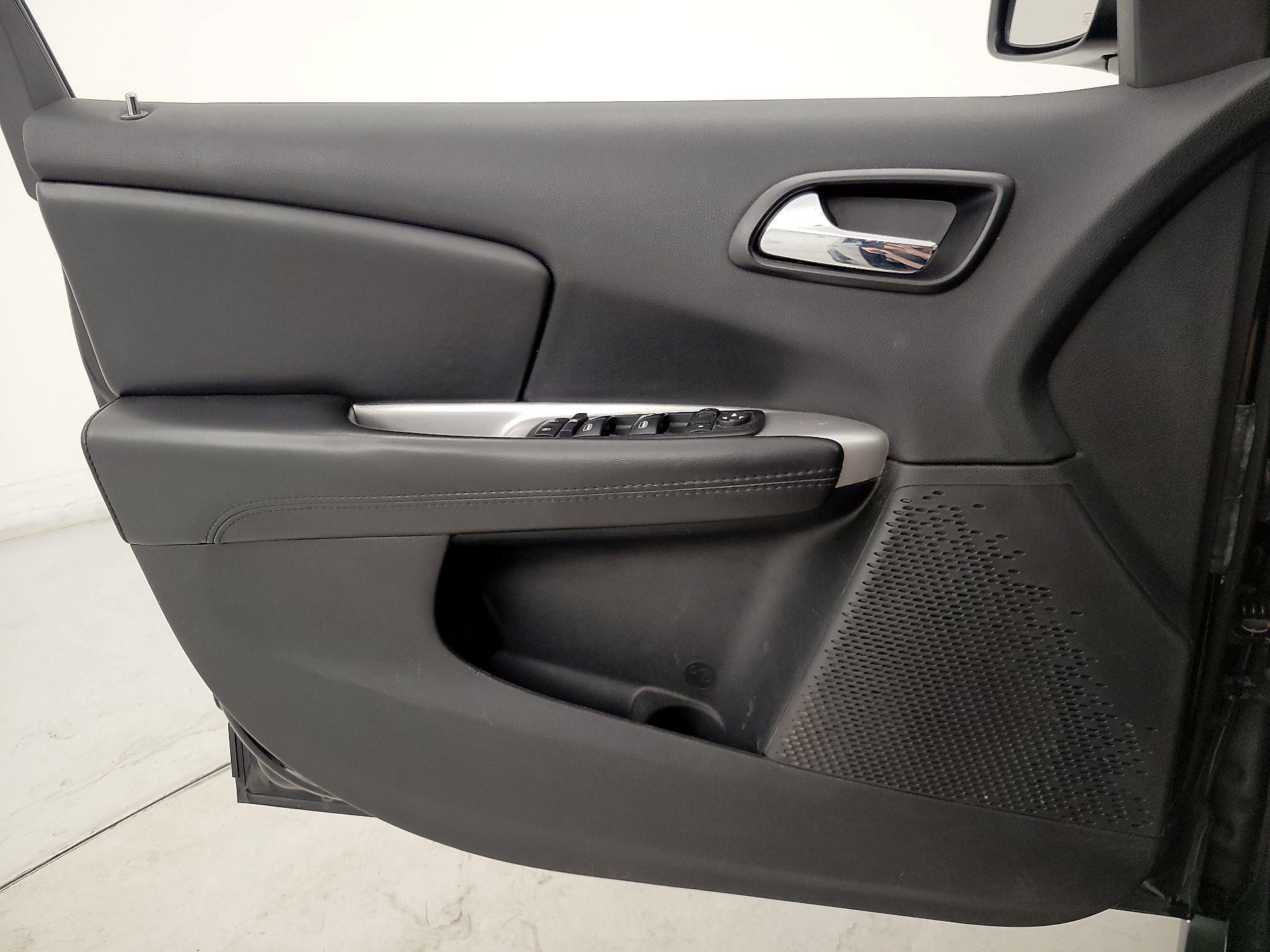 Thumbnail: 2018 Dodge Journey - 12