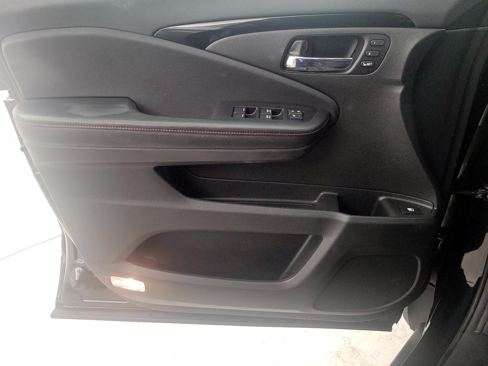 Thumbnail: 2019 Honda Ridgeline - 12