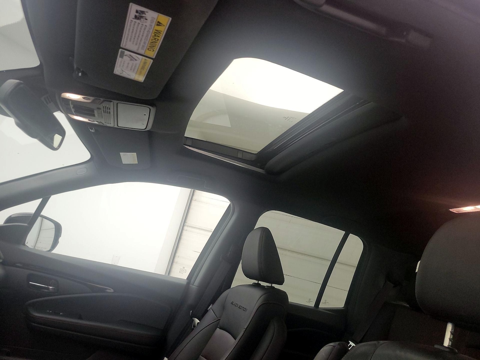 Sunroof(s) & Overhead Airbags