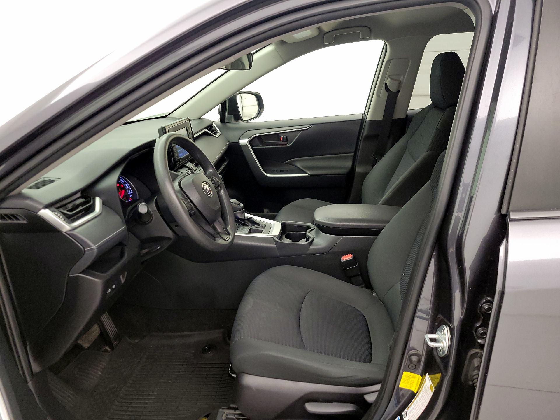 Thumbnail: 2019 Toyota RAV4 - 11