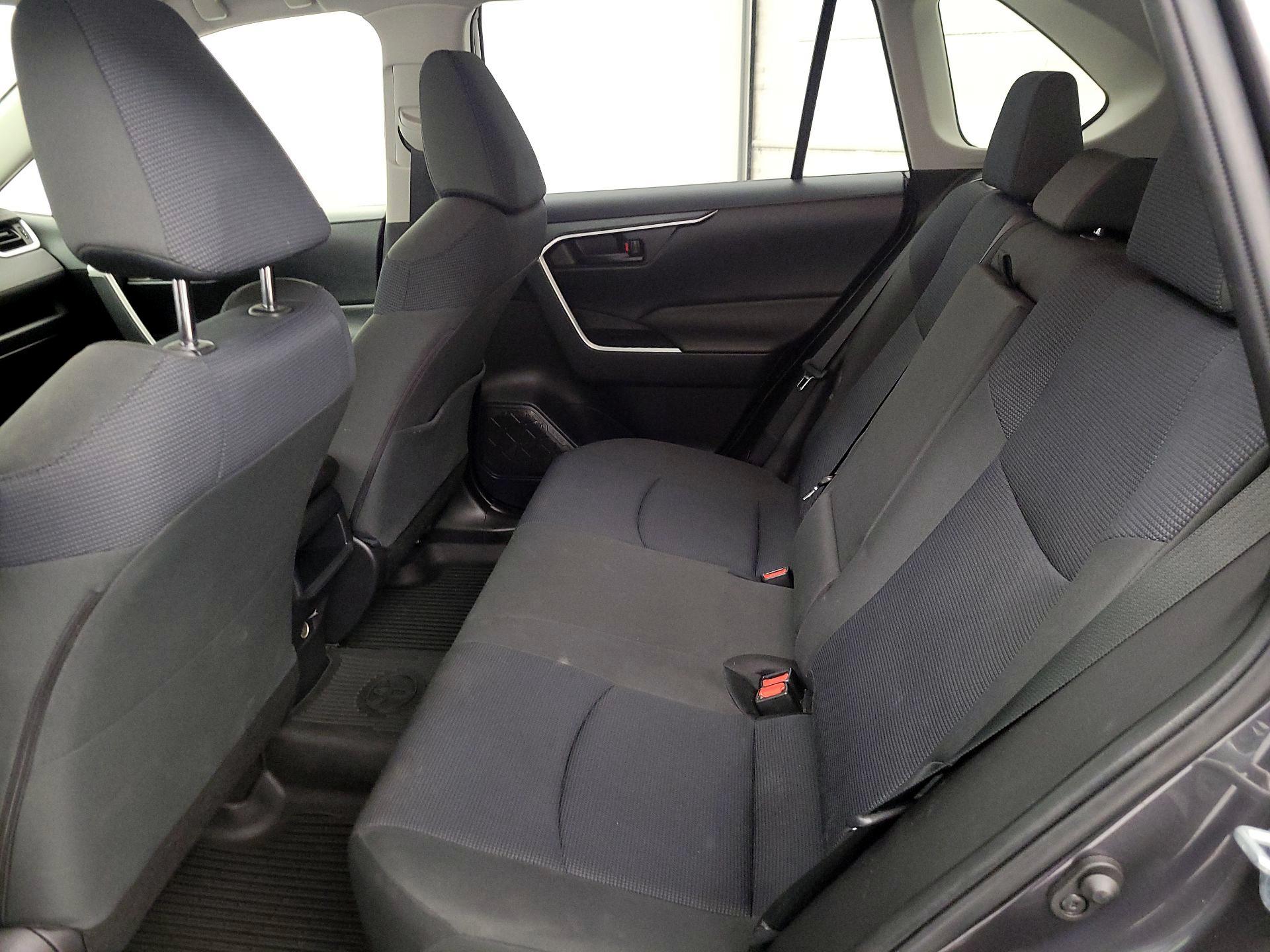 Thumbnail: 2019 Toyota RAV4 - 19